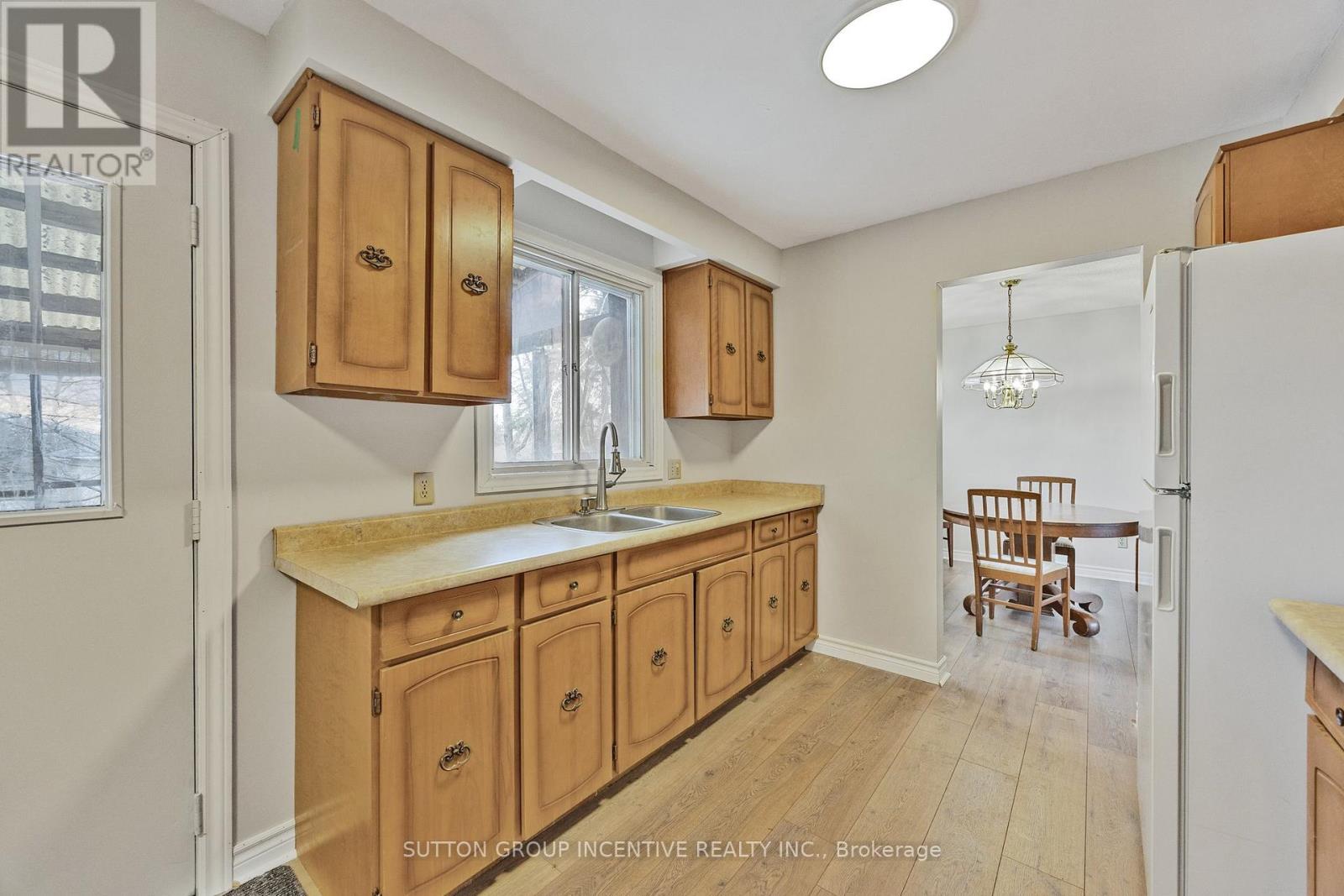 22 Belcourt Avenue, Barrie, Ontario  L4M 4E3 - Photo 20 - S12076058