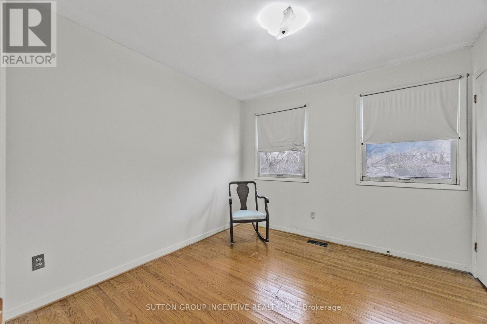 22 Belcourt Avenue, Barrie, Ontario  L4M 4E3 - Photo 27 - S12076058