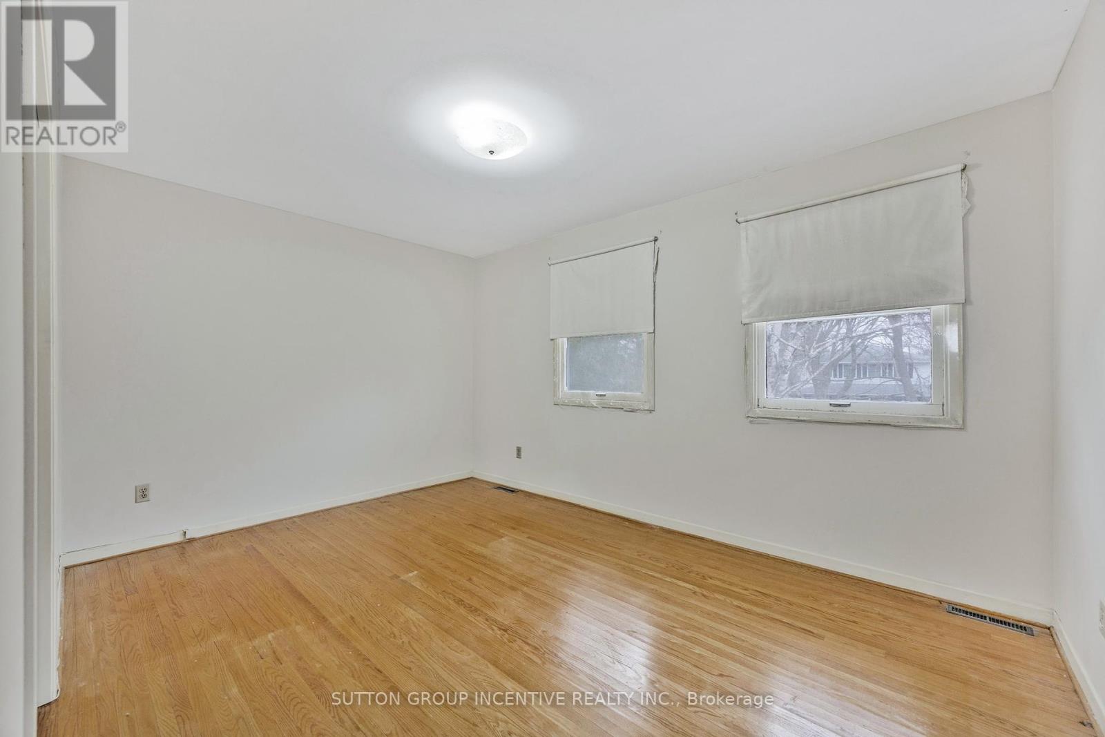 22 Belcourt Avenue, Barrie, Ontario  L4M 4E3 - Photo 31 - S12076058