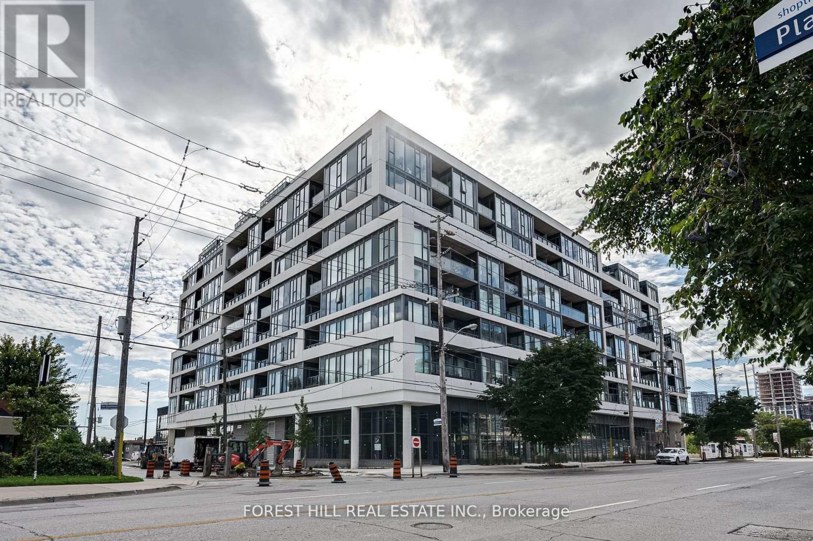 201 - 859 THE QUEENSWAY, Toronto, Ontario