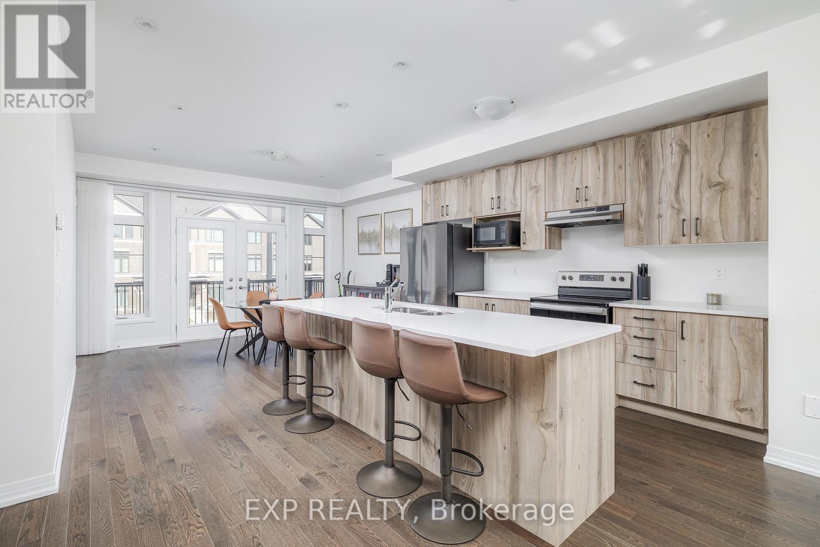 Property at 469 PROVIDENT WAY image 4