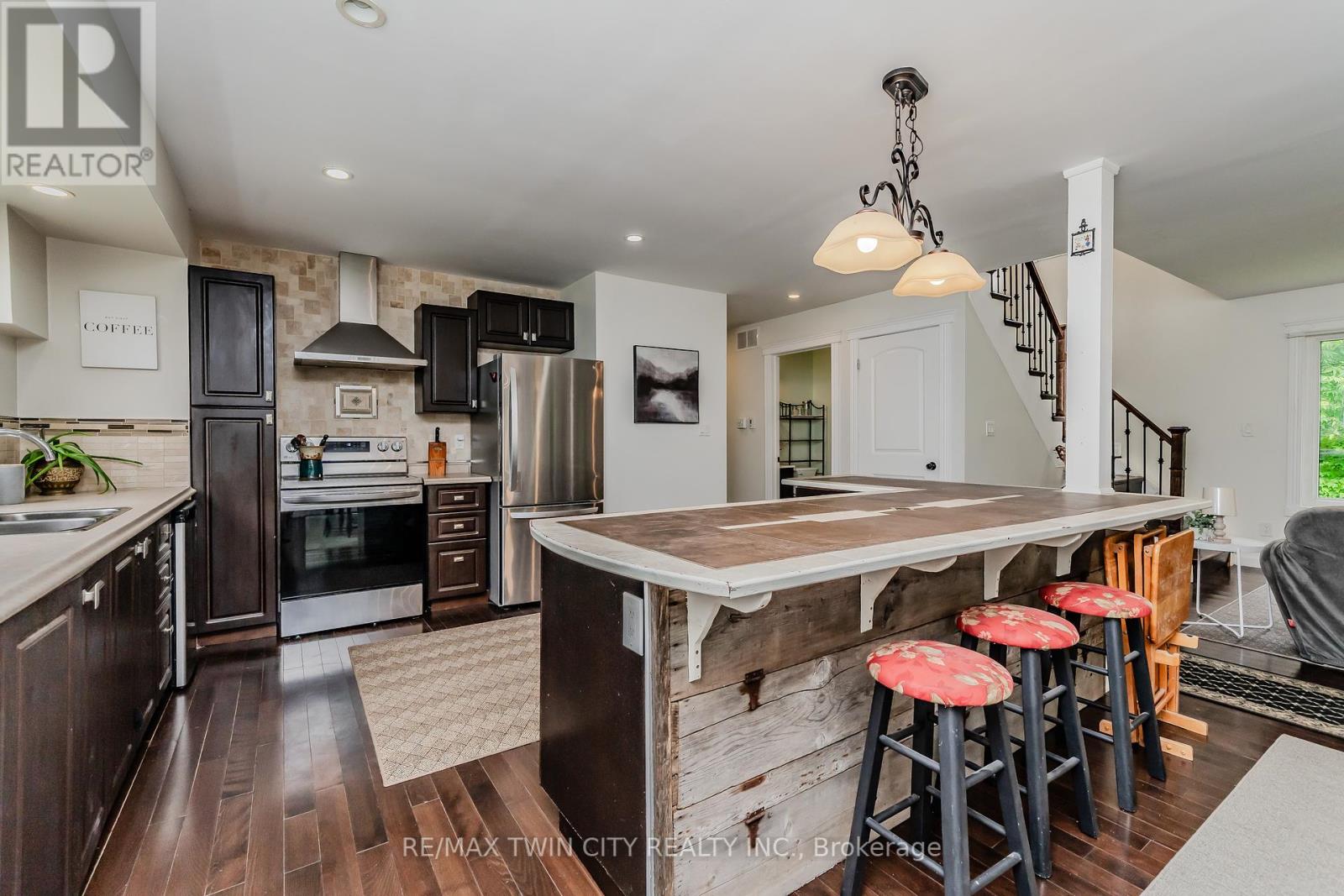 5 Bridge Road, Magnetawan, Ontario  P0A 1P0 - Photo 13 - X12076035