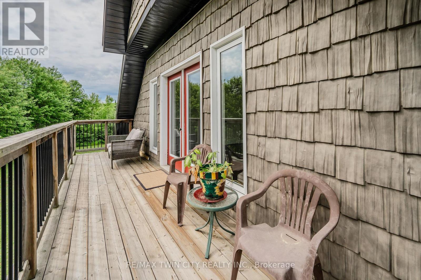 5 Bridge Road, Magnetawan, Ontario  P0A 1P0 - Photo 21 - X12076035