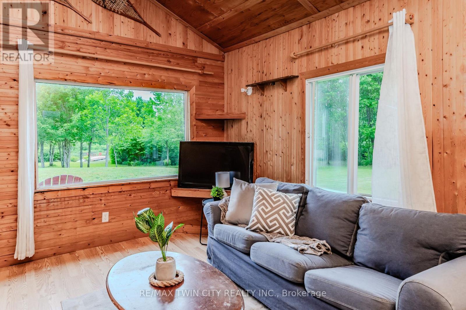 5 Bridge Road, Magnetawan, Ontario  P0A 1P0 - Photo 28 - X12076035