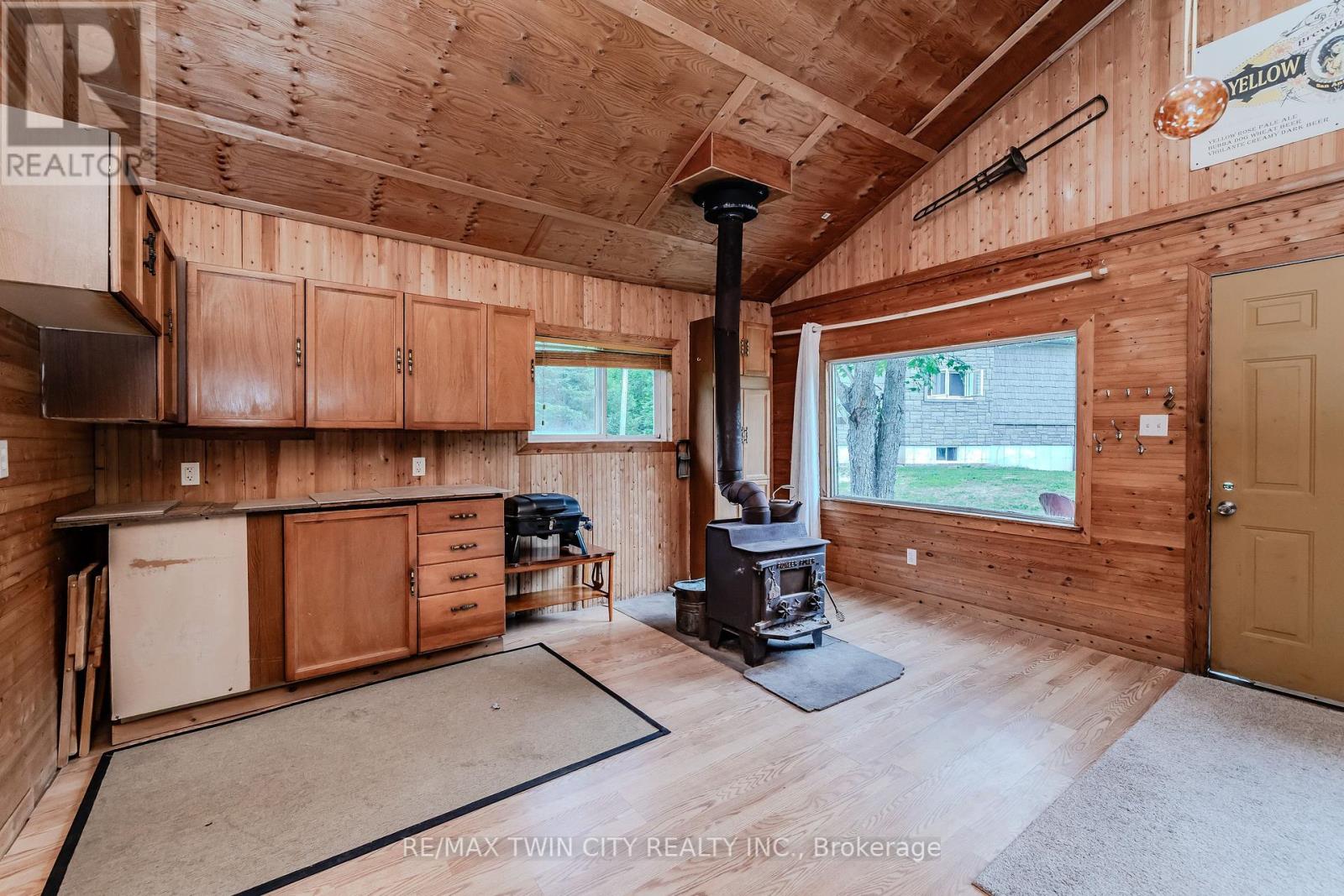 5 Bridge Road, Magnetawan, Ontario  P0A 1P0 - Photo 29 - X12076035