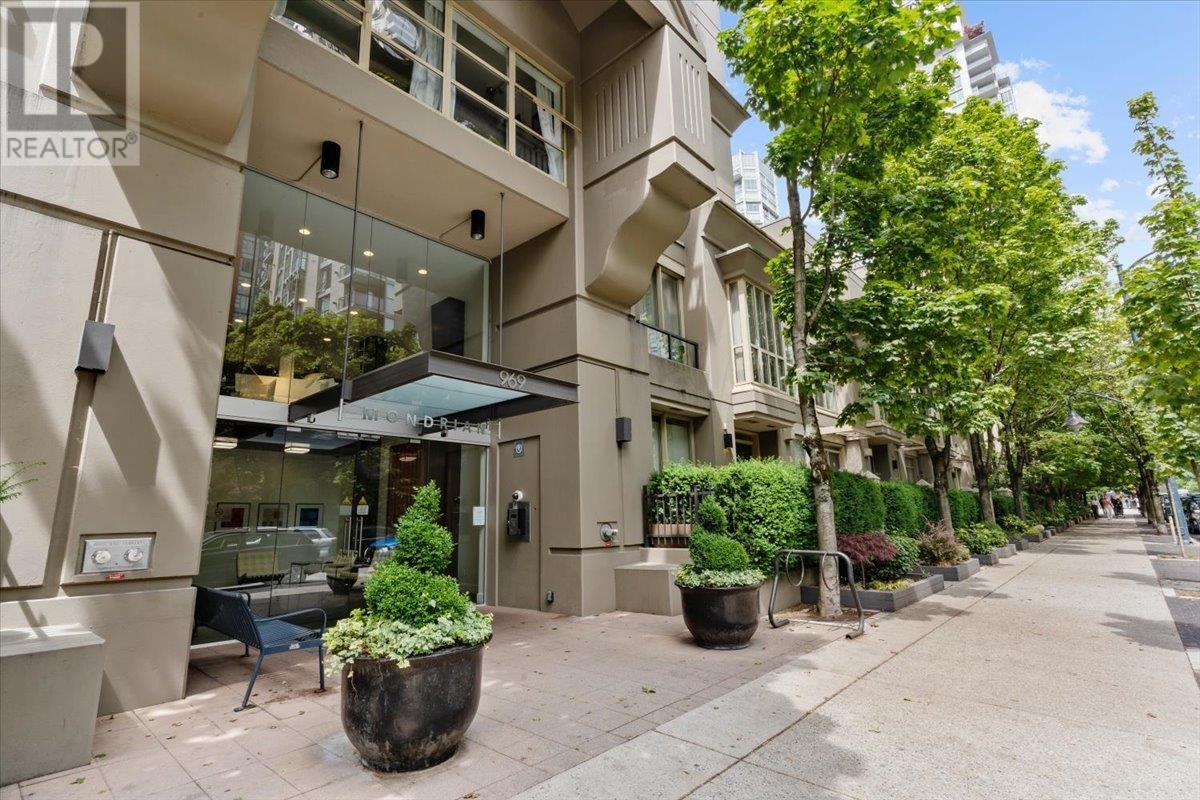 3001 969 Richards Street, Vancouver, British Columbia  V6B 1A8 - Photo 2 - R2985759