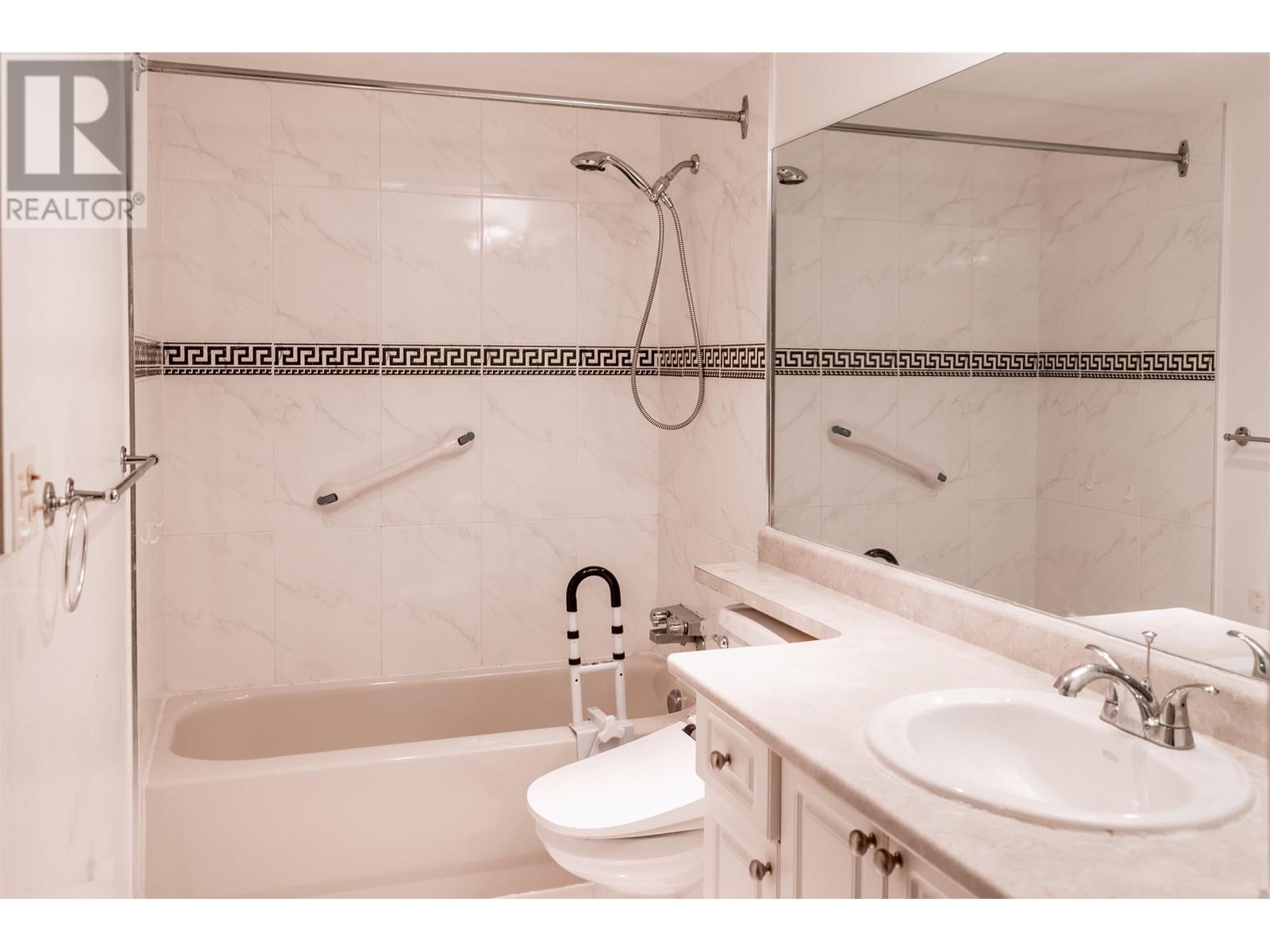 335 7651 Minoru Boulevard, Richmond, British Columbia  V6Y 1Z3 - Photo 5 - R2985970