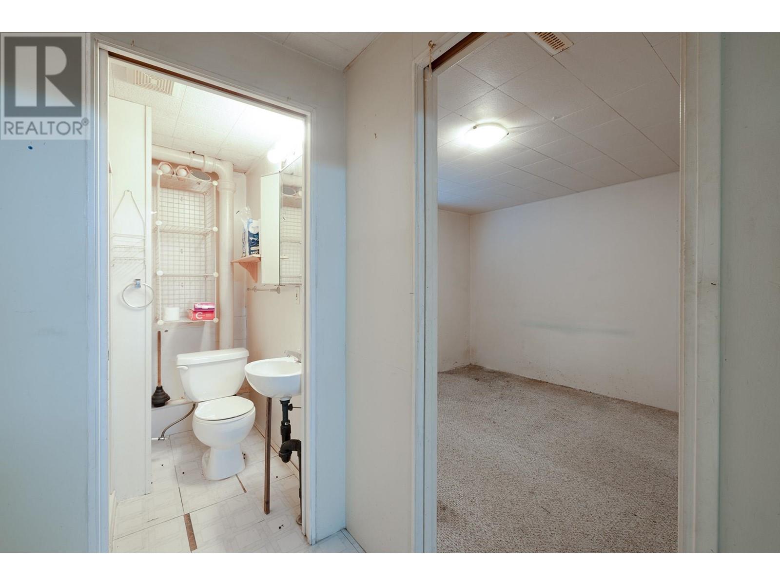 3871 Youngmore Road, Richmond, British Columbia  V7C 1R5 - Photo 14 - R2988361