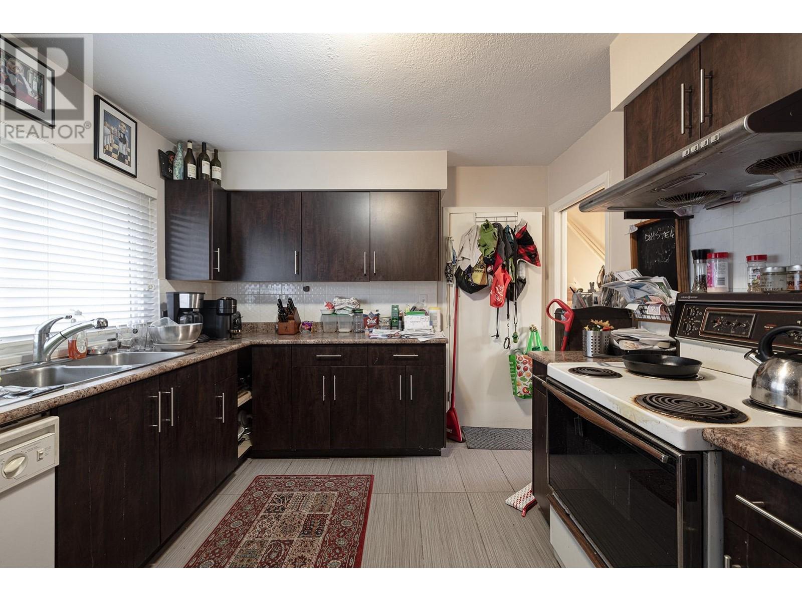 3871 Youngmore Road, Richmond, British Columbia  V7C 1R5 - Photo 6 - R2988361