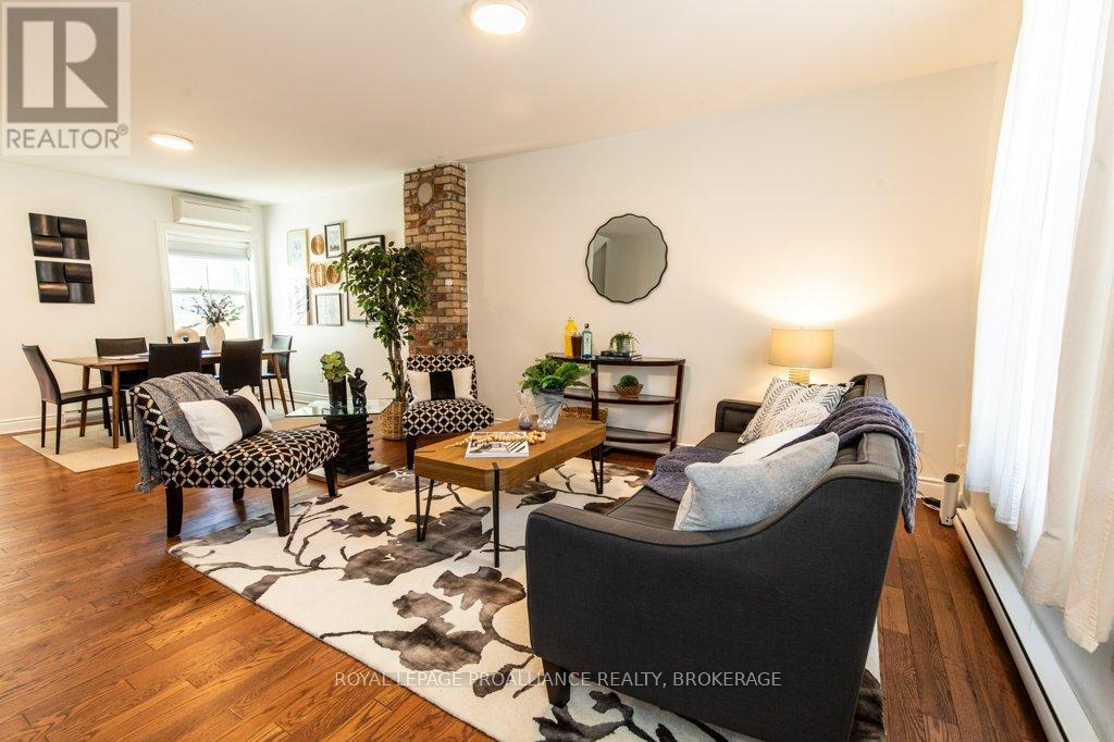 119 Montreal Street, Kingston, Ontario  K7K 3E9 - Photo 2 - X12073767