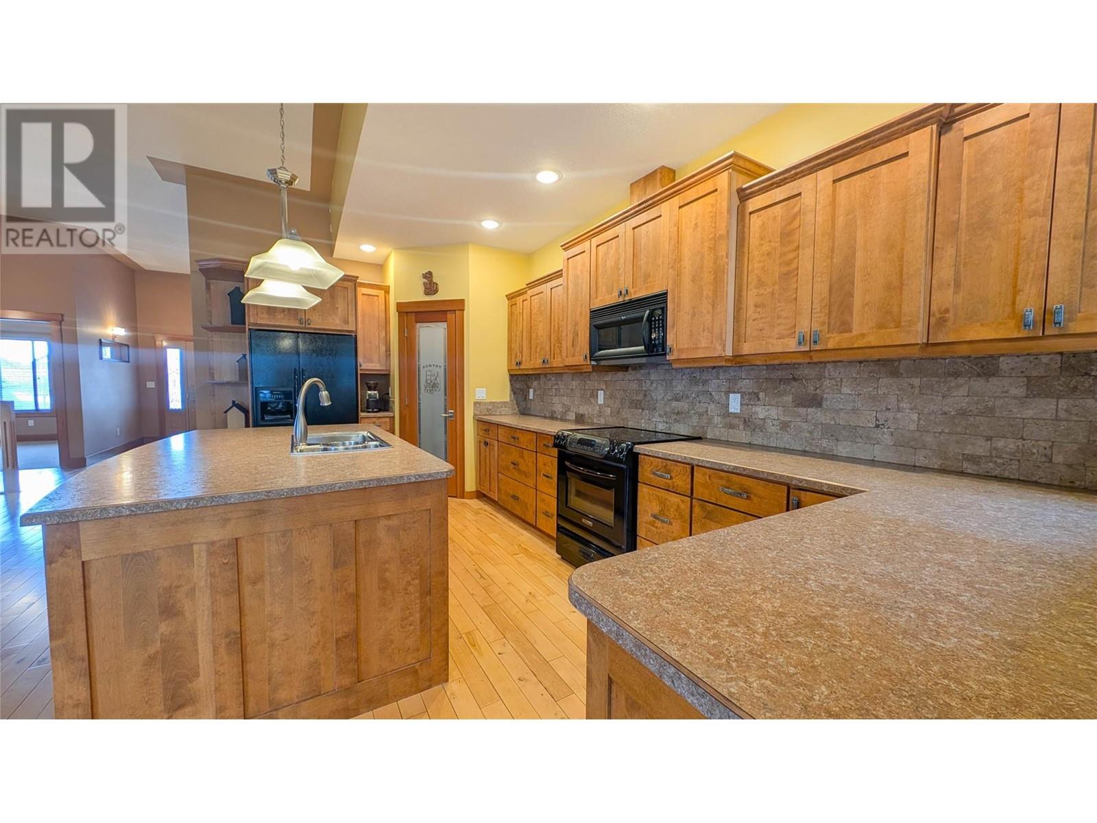 Property at 1545 Mt Fisher Crescent image 3