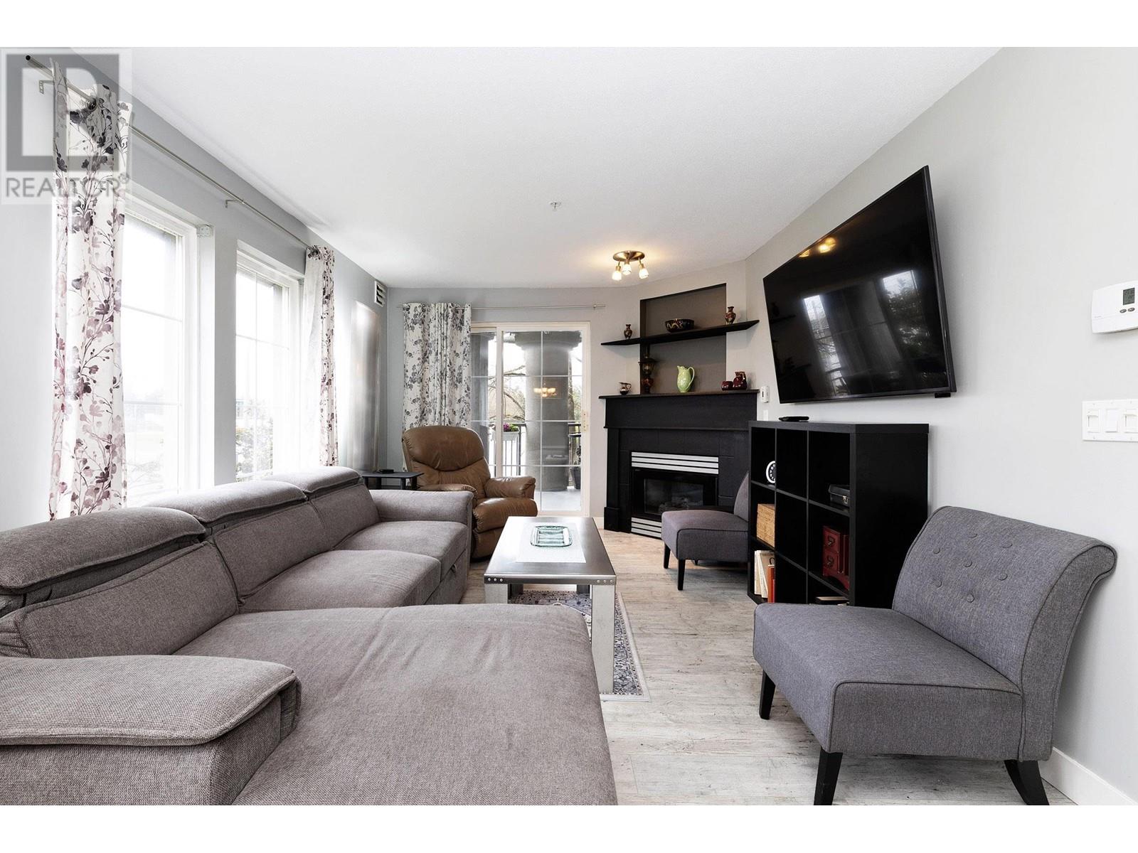 203 1669 Grant Avenue, Port Coquitlam, British Columbia  V3B 7W9 - Photo 3 - R2989168
