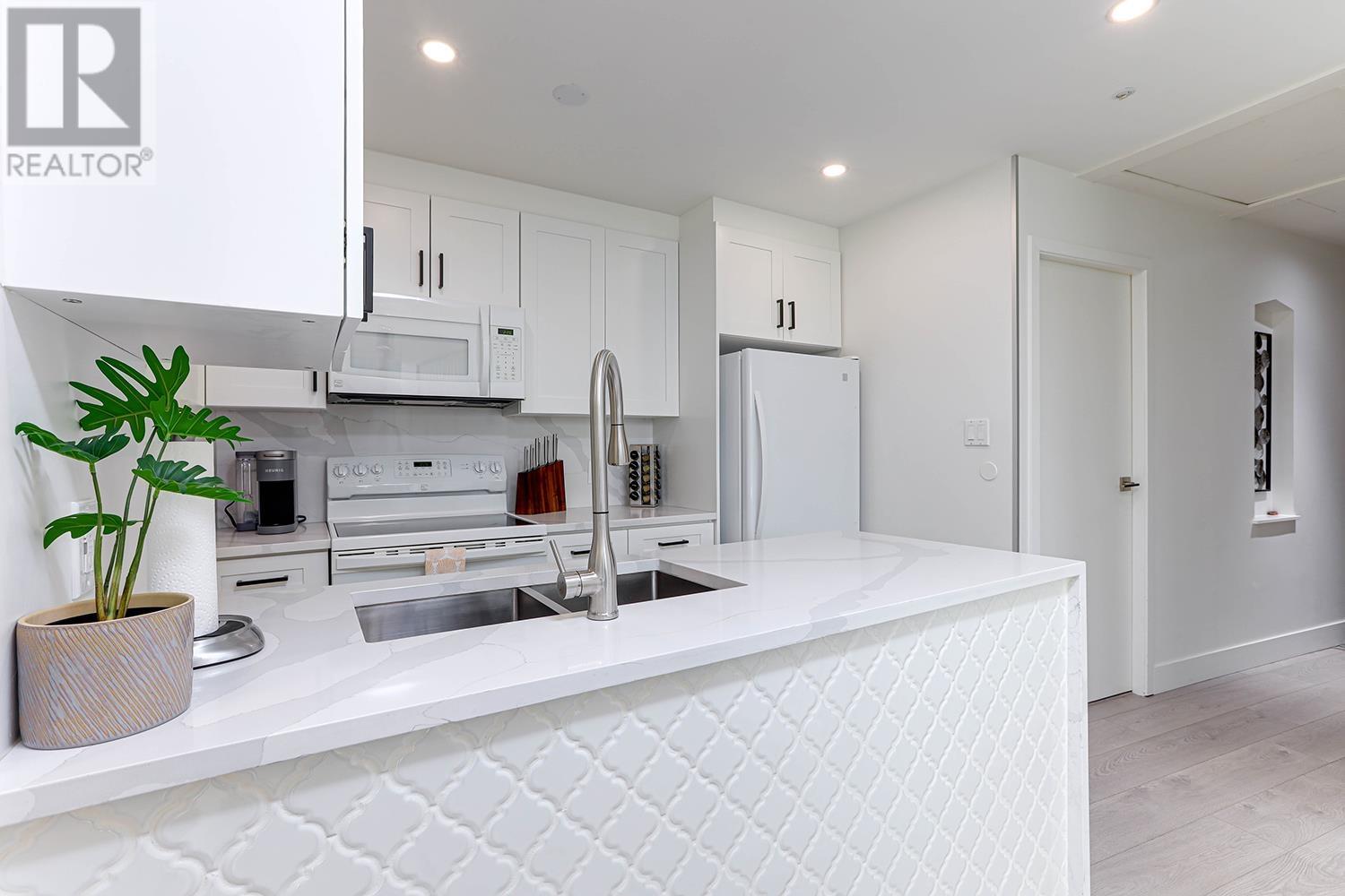 407 989 Nelson Street, Vancouver, British Columbia  V6Z 2S1 - Photo 13 - R2989187