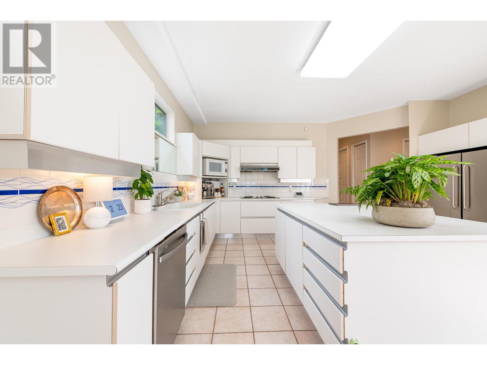 4210 Starlight Way, North Vancouver, British Columbia  V7N 4L5 - Photo 12 - R2989171