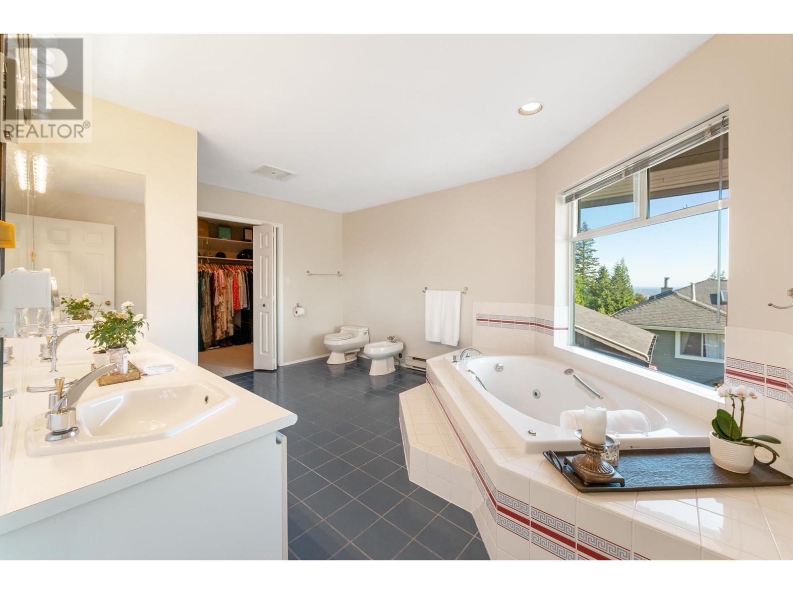 4210 Starlight Way, North Vancouver, British Columbia  V7N 4L5 - Photo 24 - R2989171