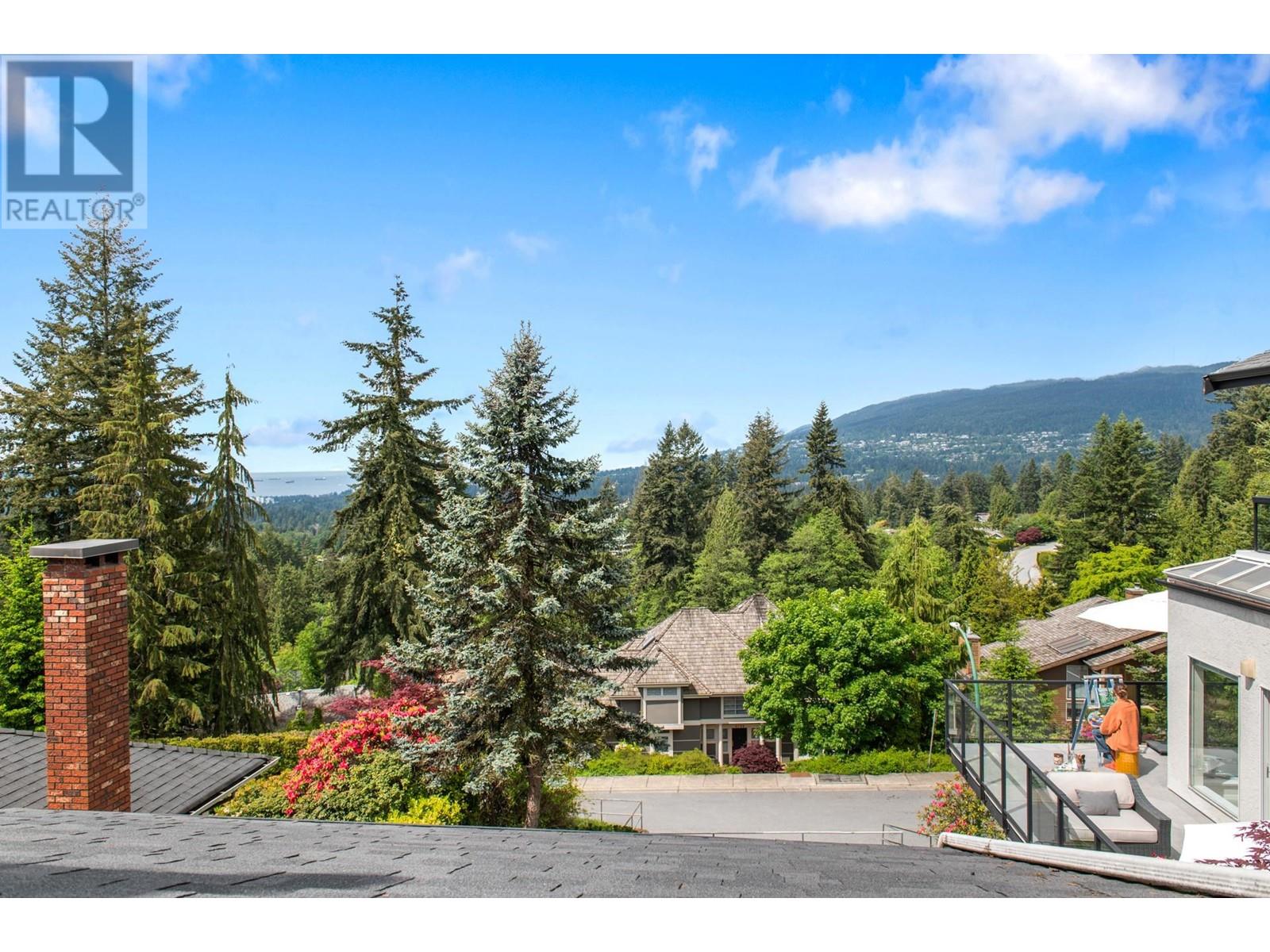 4210 Starlight Way, North Vancouver, British Columbia  V7N 4L5 - Photo 8 - R2989171