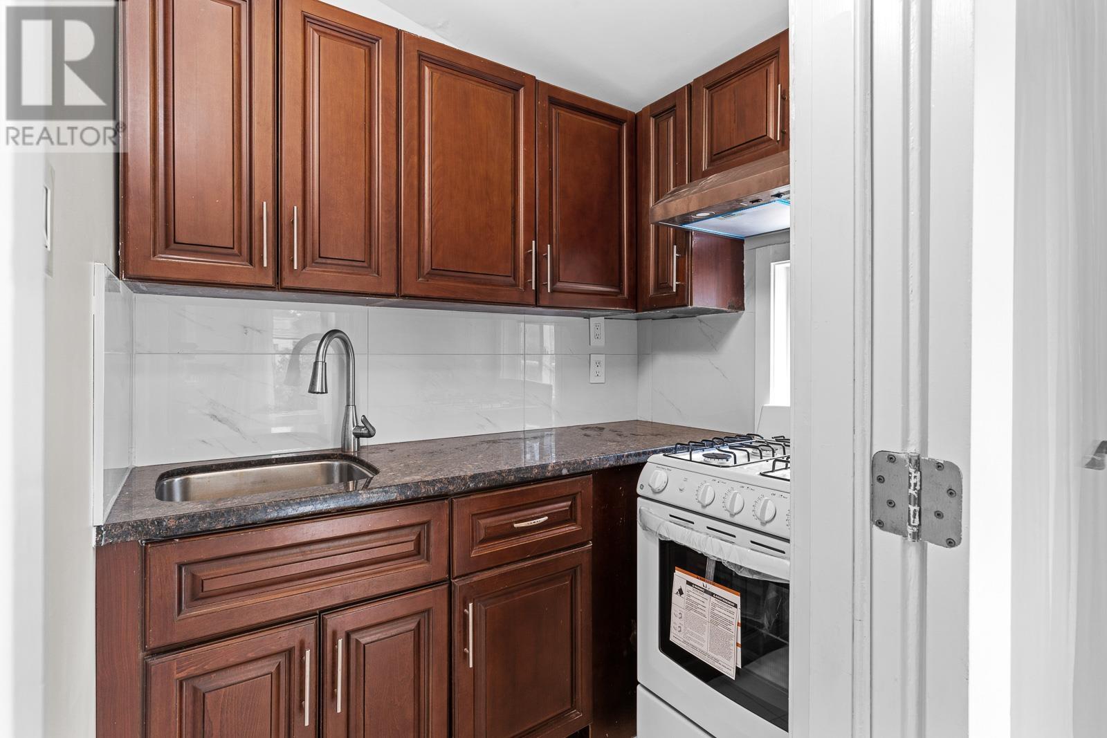 Property at 6968 CHURCHILL STREET image 5