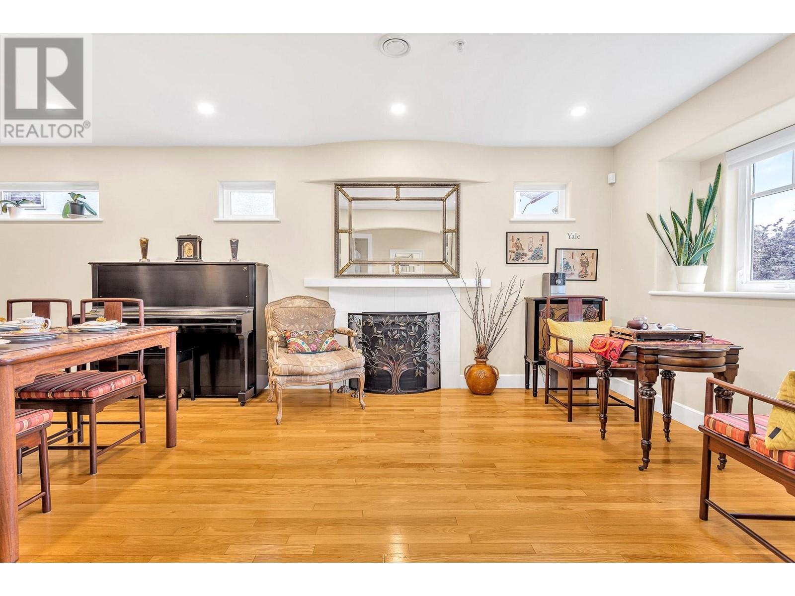 7408 Laburnum Street, Vancouver, British Columbia  V6P 5N3 - Photo 4 - R2989179