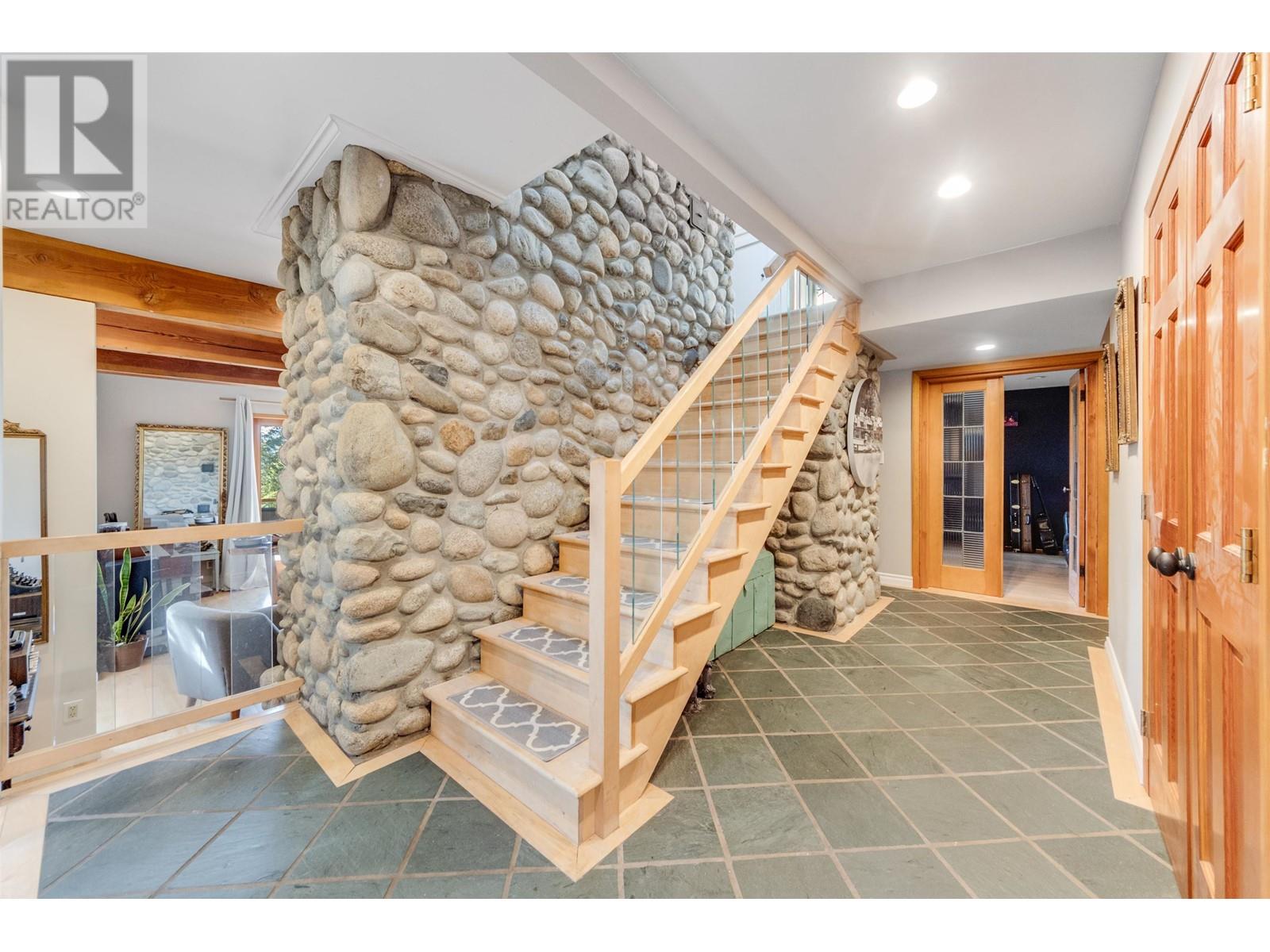 269 David Road, Bowen Island, British Columbia  V0N 1G2 - Photo 11 - R2989192