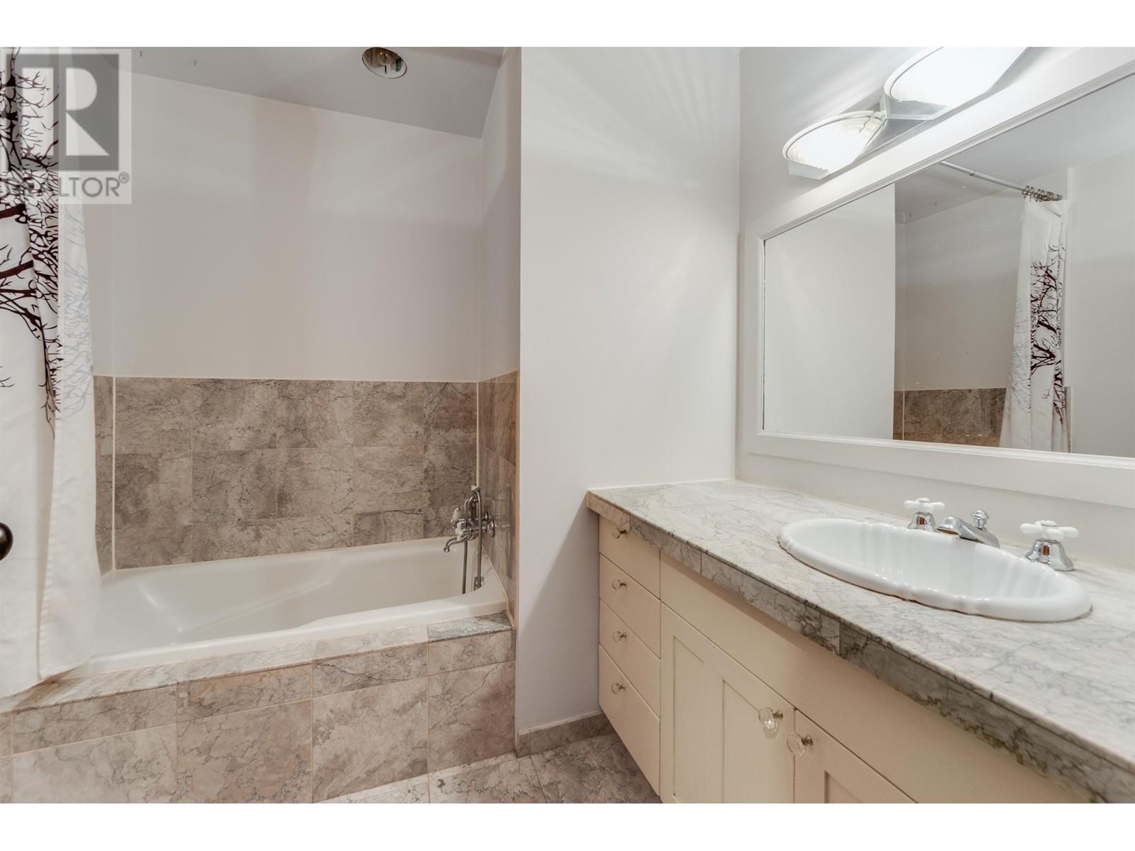 269 David Road, Bowen Island, British Columbia  V0N 1G2 - Photo 14 - R2989192