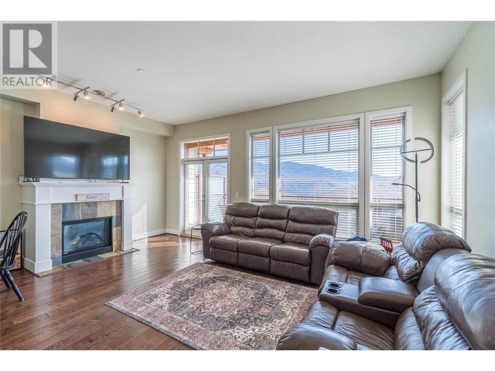 175 Holloway Drive Unit# 19, Kamloops, British Columbia  V1S 0B2 - Photo 2 - 10342793