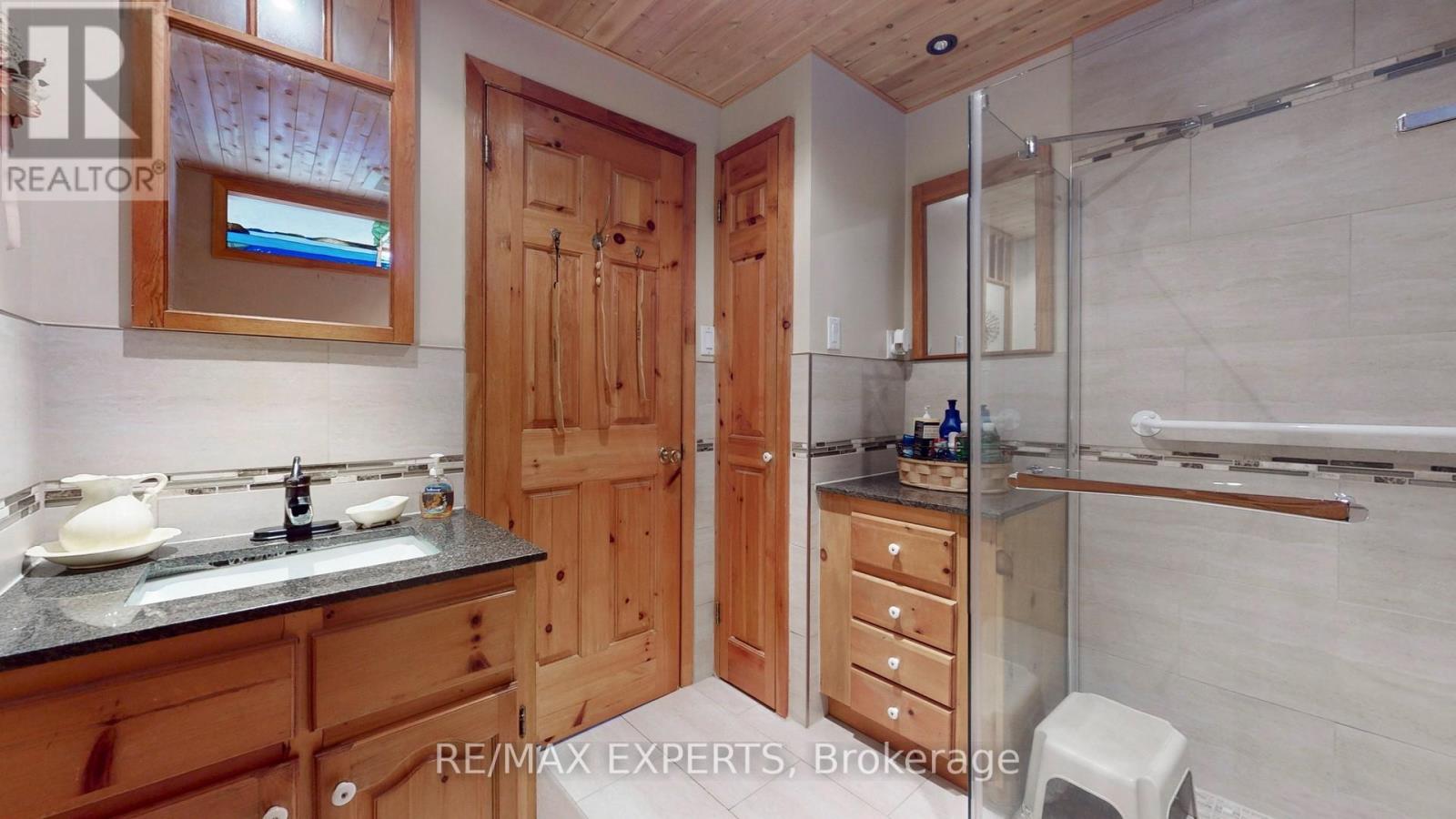 319 Limerick Street, Innisfil, Ontario  L0L 1K0 - Photo 29 - N12076105