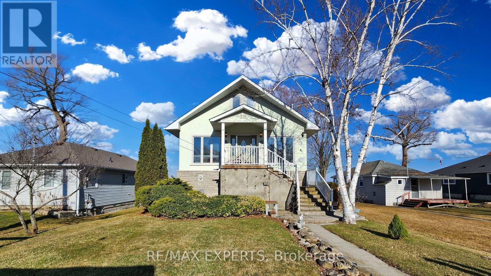 319 Limerick Street, Innisfil, Ontario  L0L 1K0 - Photo 9 - N12076105