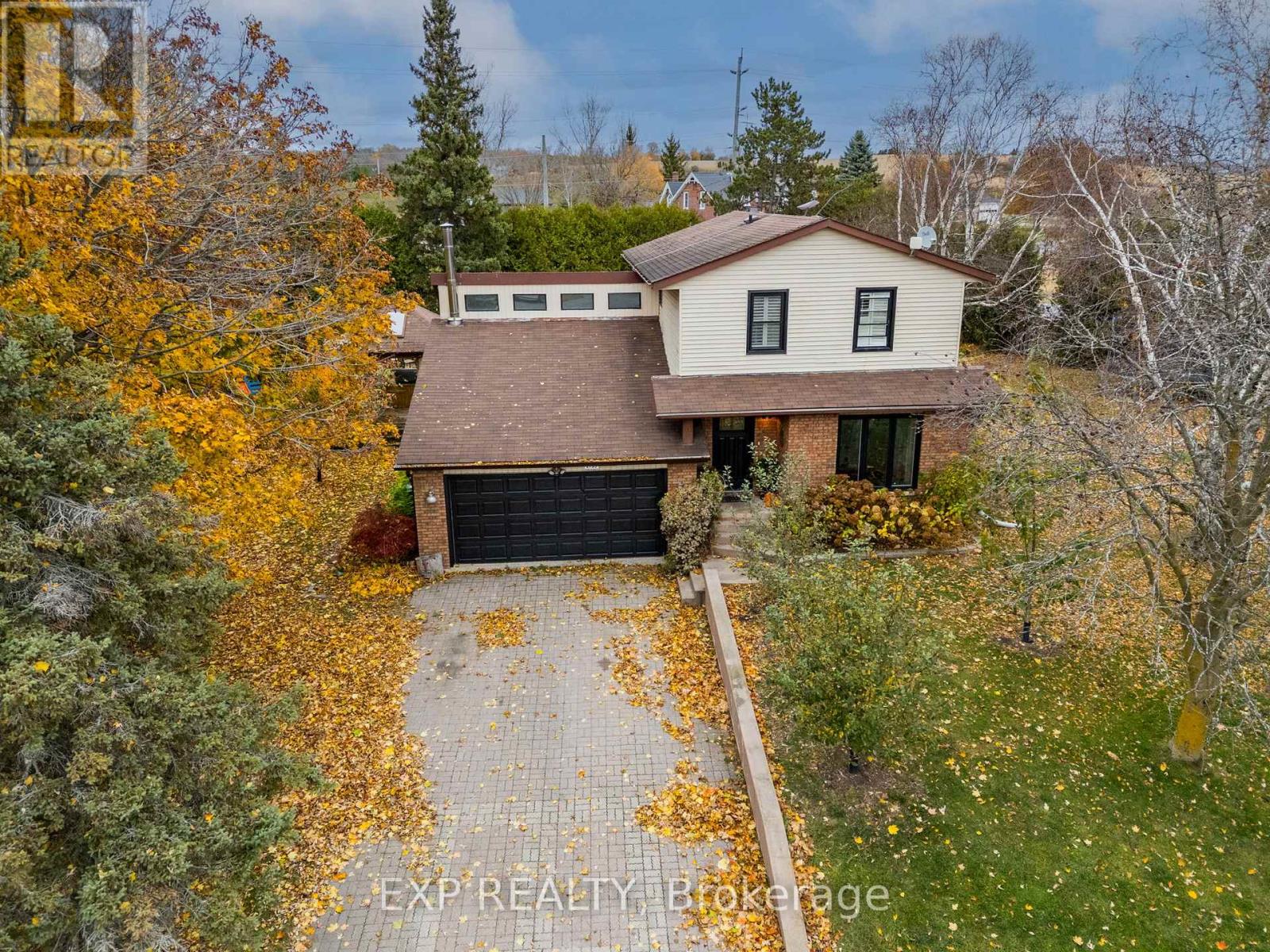Property at 2795 DALEWOOD COURT image 2