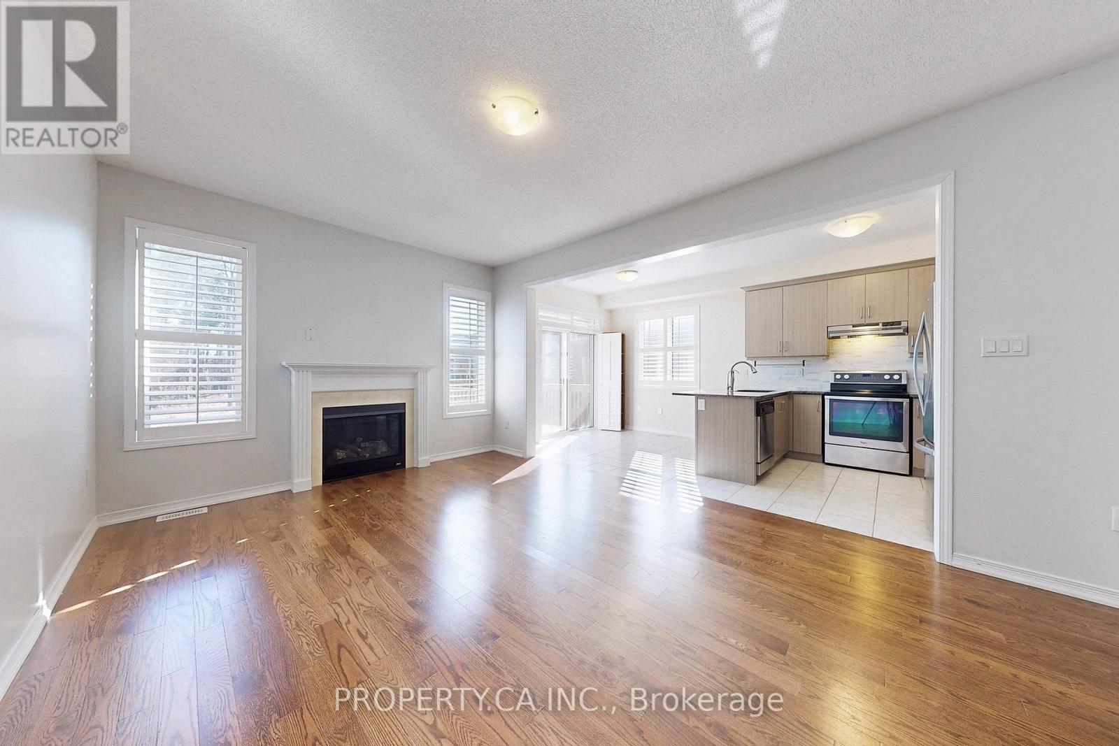 Property at 37 UPPER CANADA COURT image 5