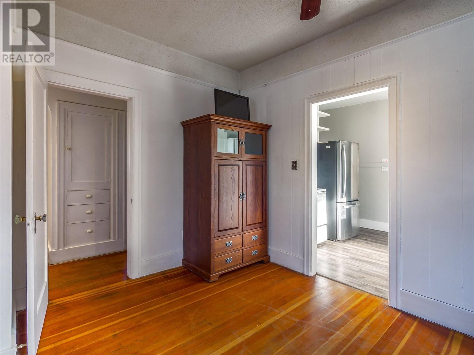 Property at 678 Latimer Street image 3