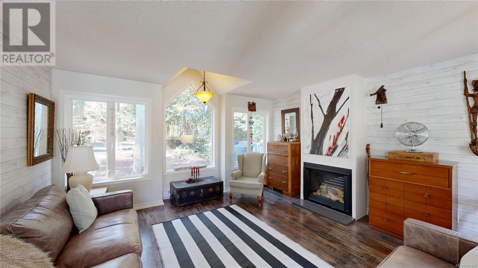 Property at 948 Canso Rd image 4