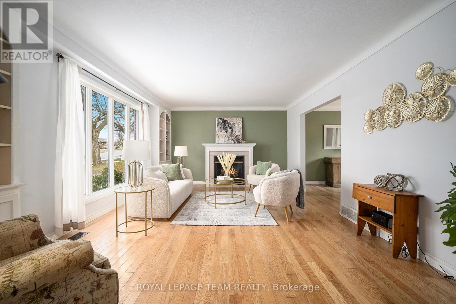 Property at 209 REYNOLDS DRIVE image 4