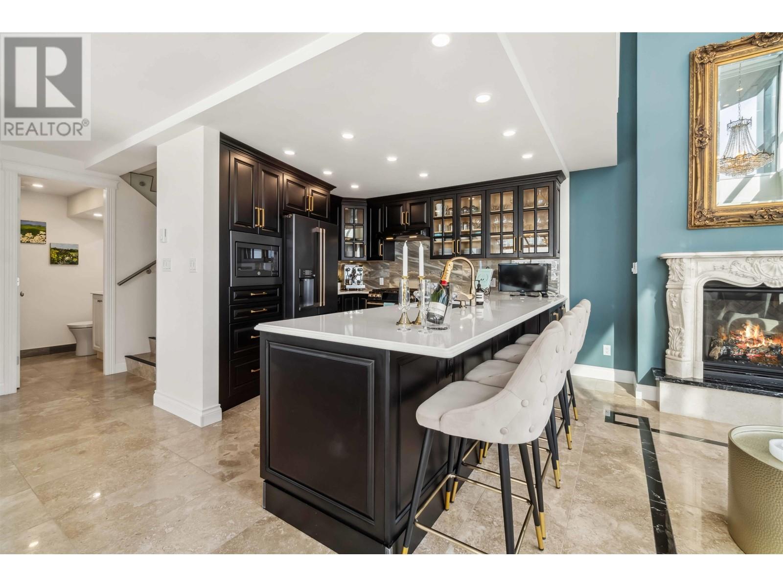 Listing Picture 15 of 40 : 802 1236 BIDWELL STREET, Vancouver / 溫哥華 - 魯藝地產 Yvonne Lu Group - MLS Medallion Club Member