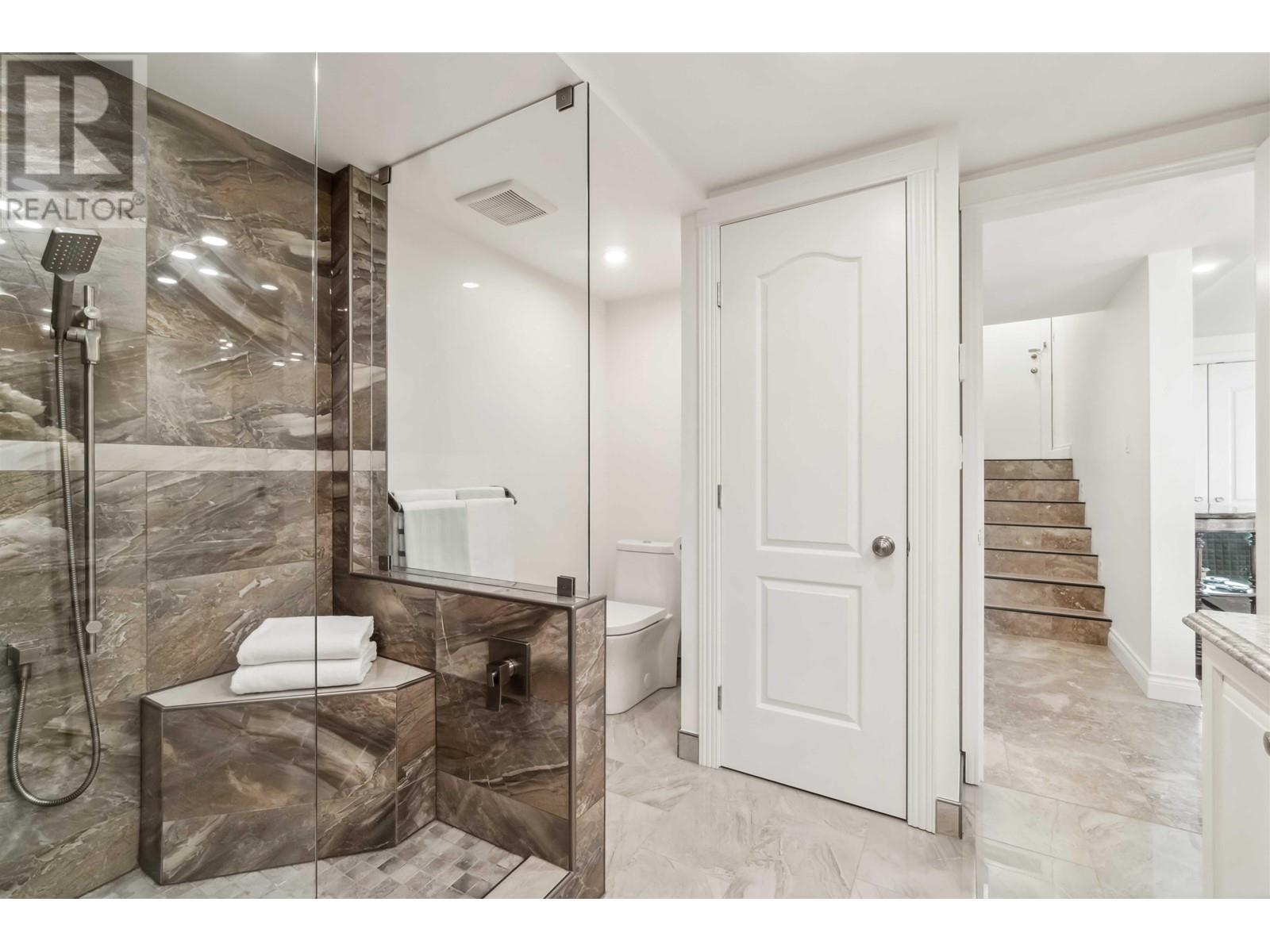 Listing Picture 29 of 40 : 802 1236 BIDWELL STREET, Vancouver / 溫哥華 - 魯藝地產 Yvonne Lu Group - MLS Medallion Club Member