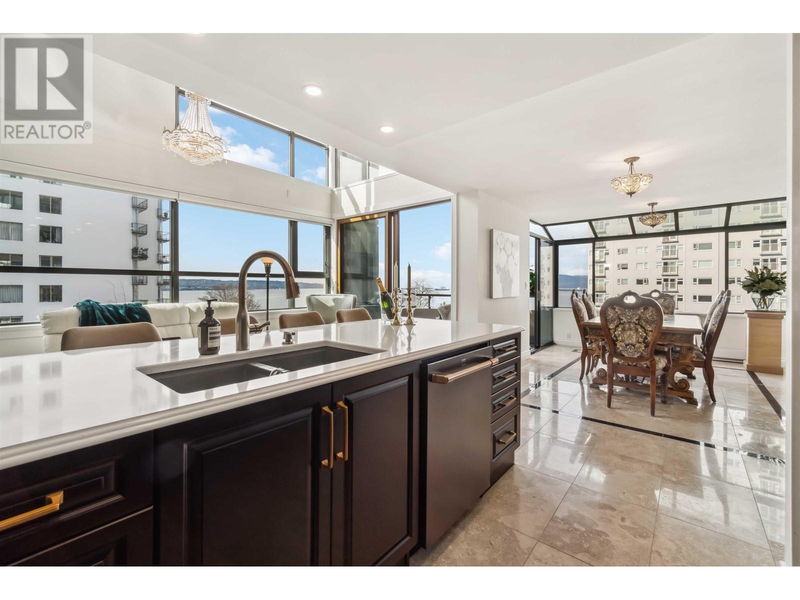 Listing Picture 8 of 40 : 802 1236 BIDWELL STREET, Vancouver / 溫哥華 - 魯藝地產 Yvonne Lu Group - MLS Medallion Club Member