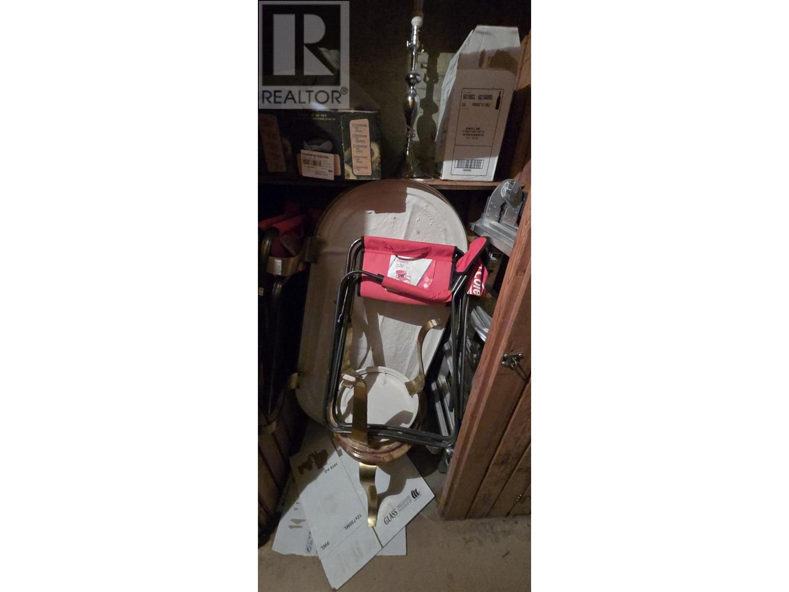 Listing Picture 39 of 40 : 802 1236 BIDWELL STREET, Vancouver / 溫哥華 - 魯藝地產 Yvonne Lu Group - MLS Medallion Club Member