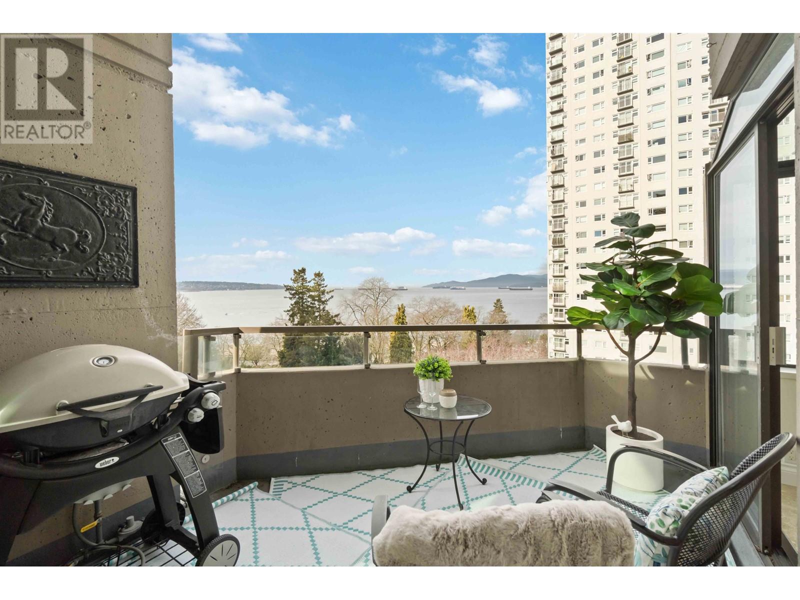 Listing Picture 34 of 40 : 802 1236 BIDWELL STREET, Vancouver / 溫哥華 - 魯藝地產 Yvonne Lu Group - MLS Medallion Club Member