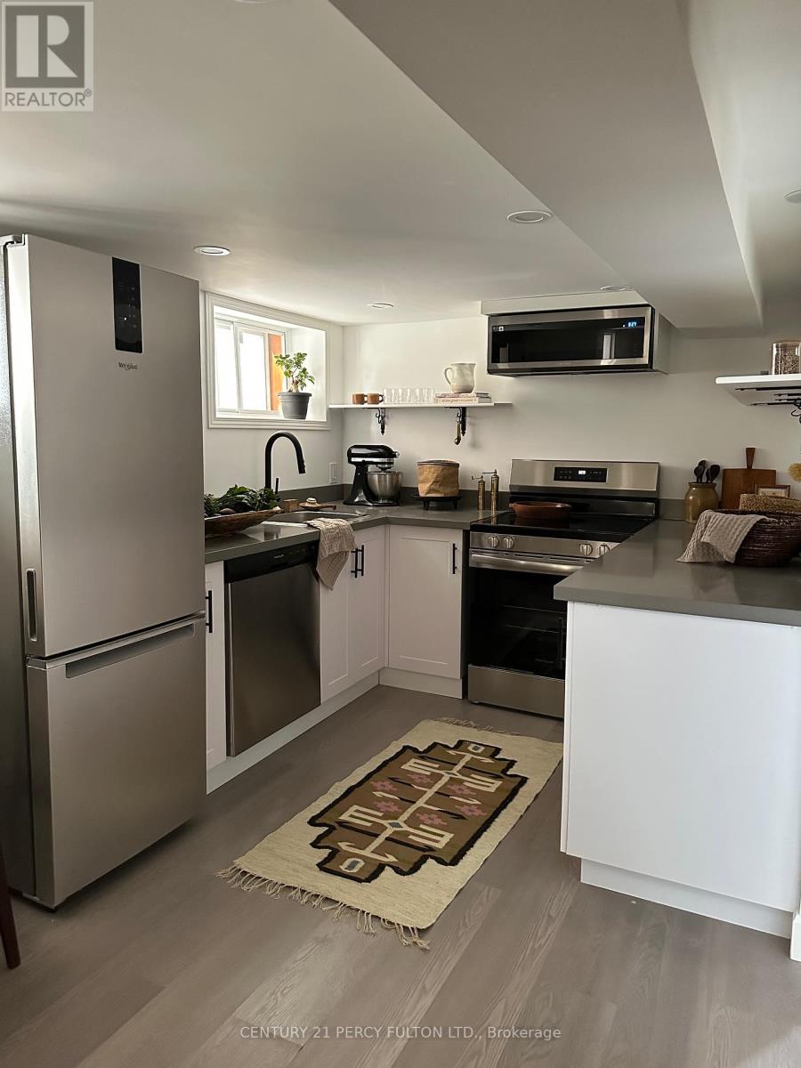 251 Westmount Avenue, Toronto, Ontario  M6E 3M9 - Photo 4 - C12076144