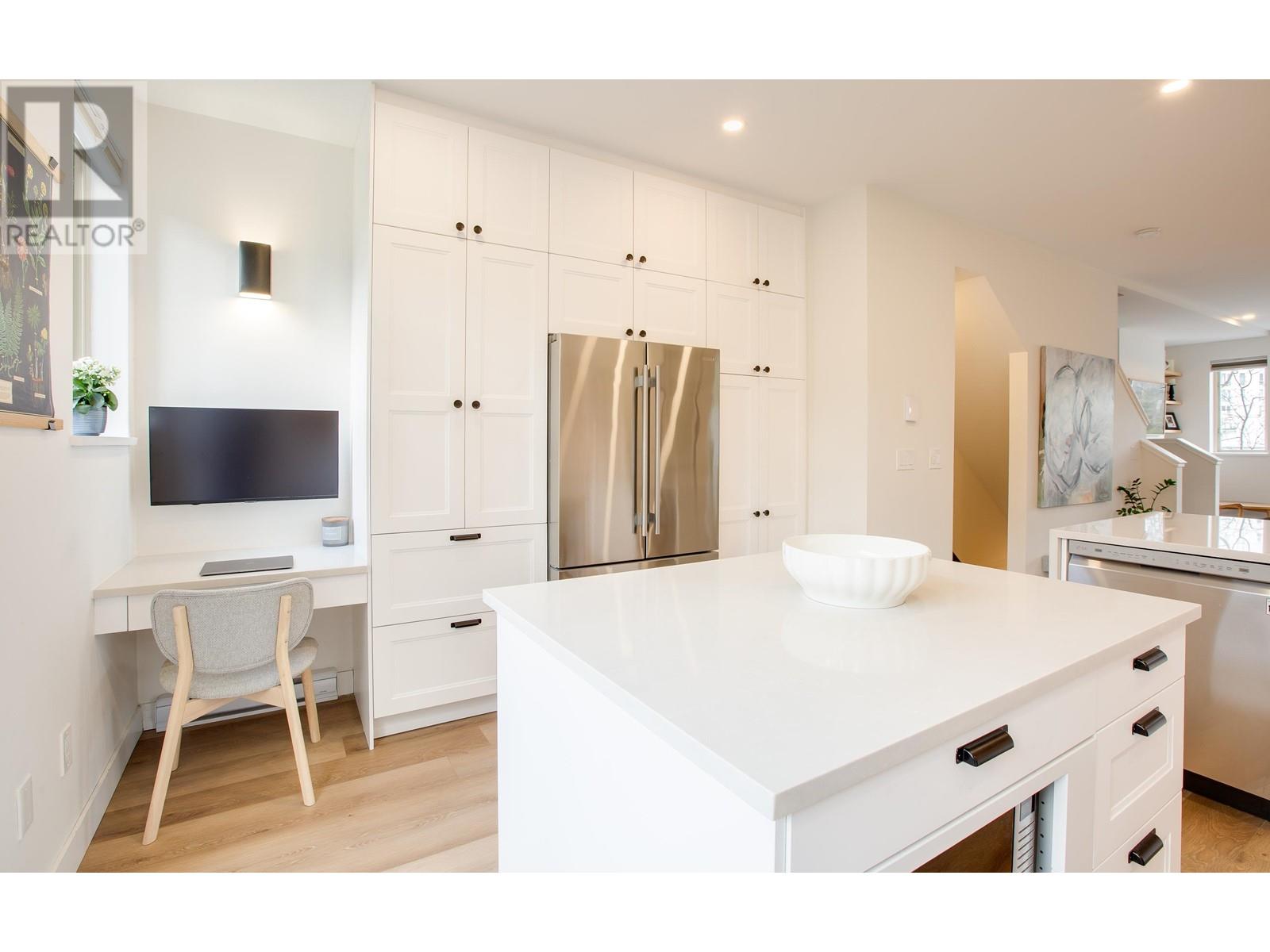 5 301 Klahanie Drive, Port Moody, British Columbia  V3H 0C2 - Photo 2 - R2988387