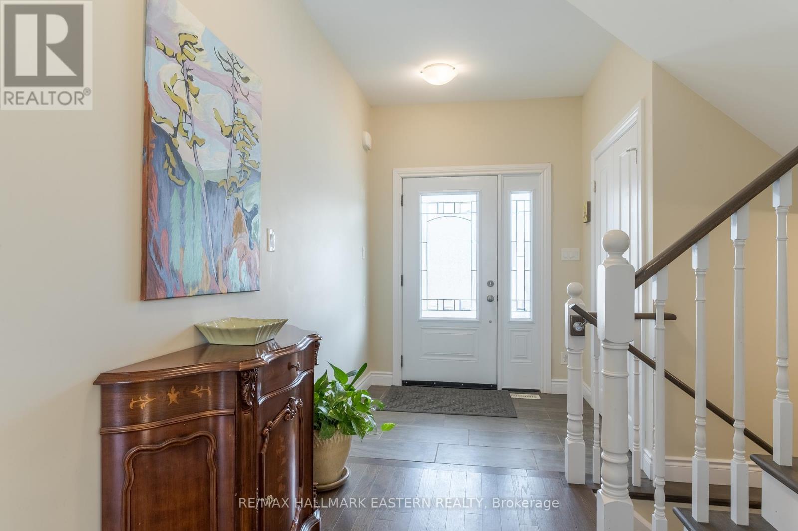 Property at 8 VETERANS ROAD image 4