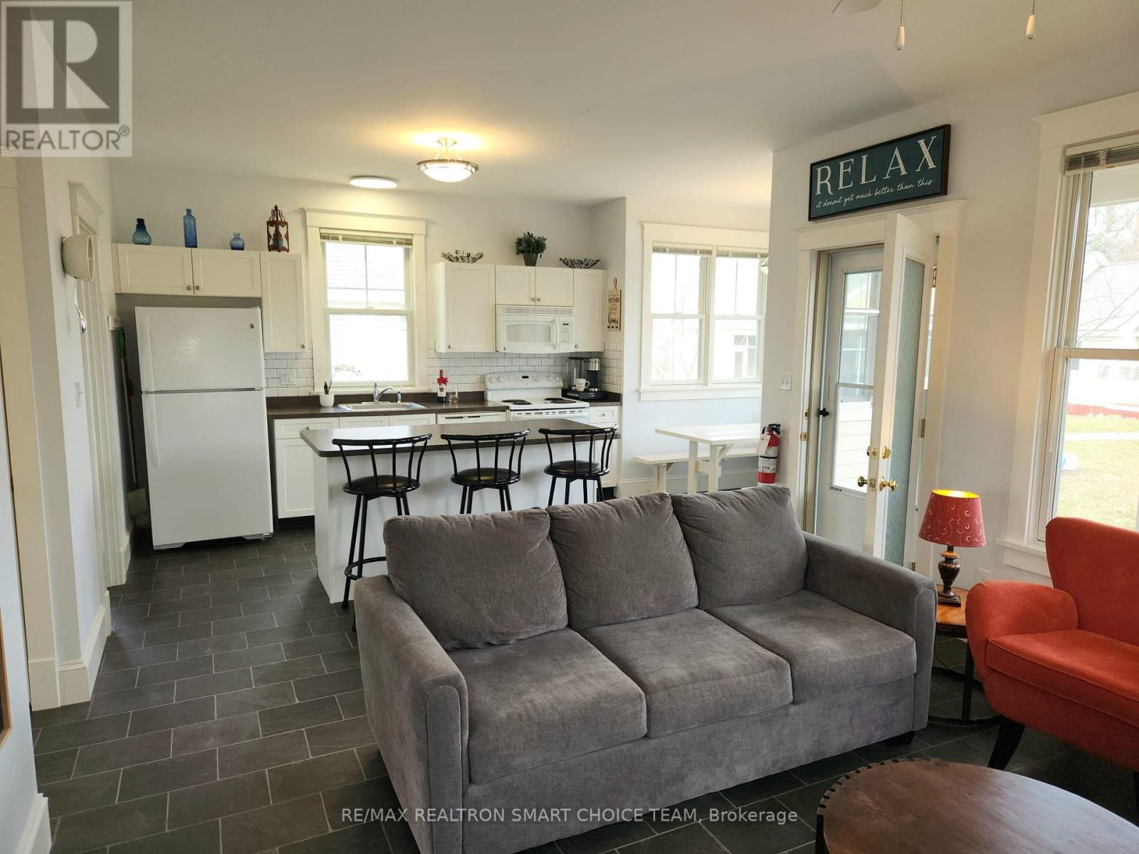 18 Meadow View Lane, Prince Edward County, Ontario  K0K 1P0 - Photo 14 - X12076163