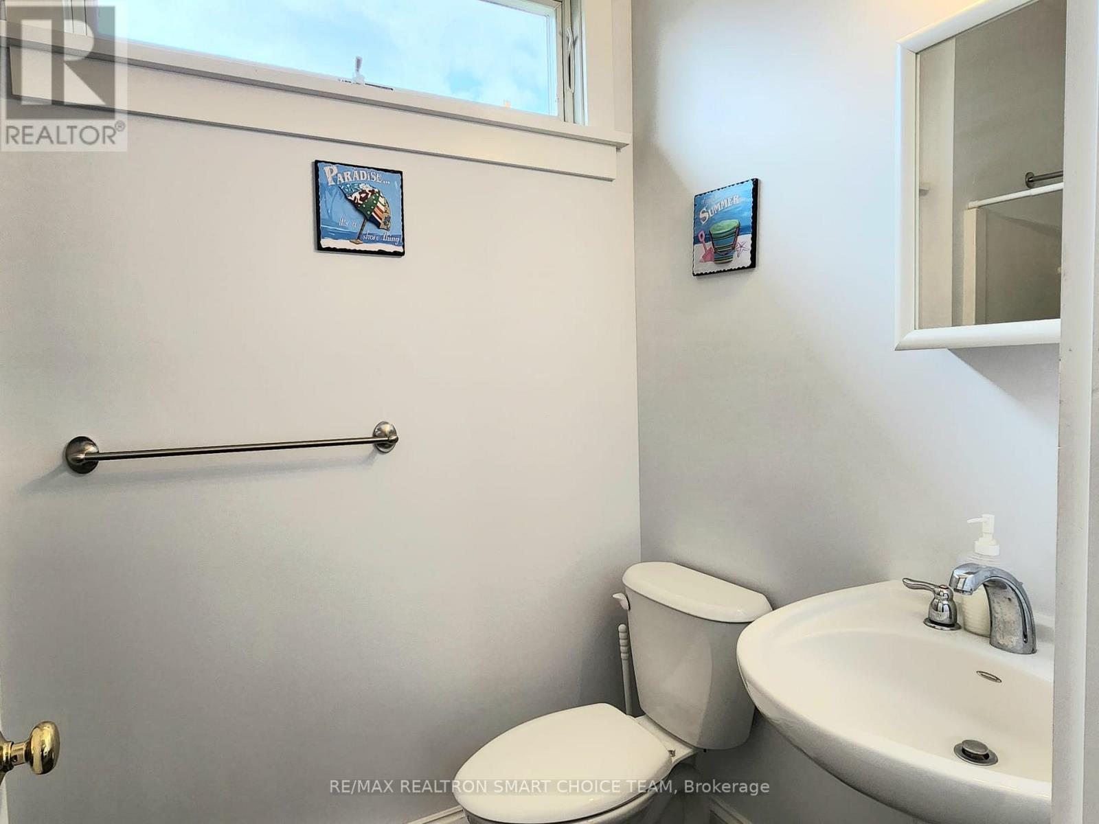 18 Meadow View Lane, Prince Edward County, Ontario  K0K 1P0 - Photo 19 - X12076163