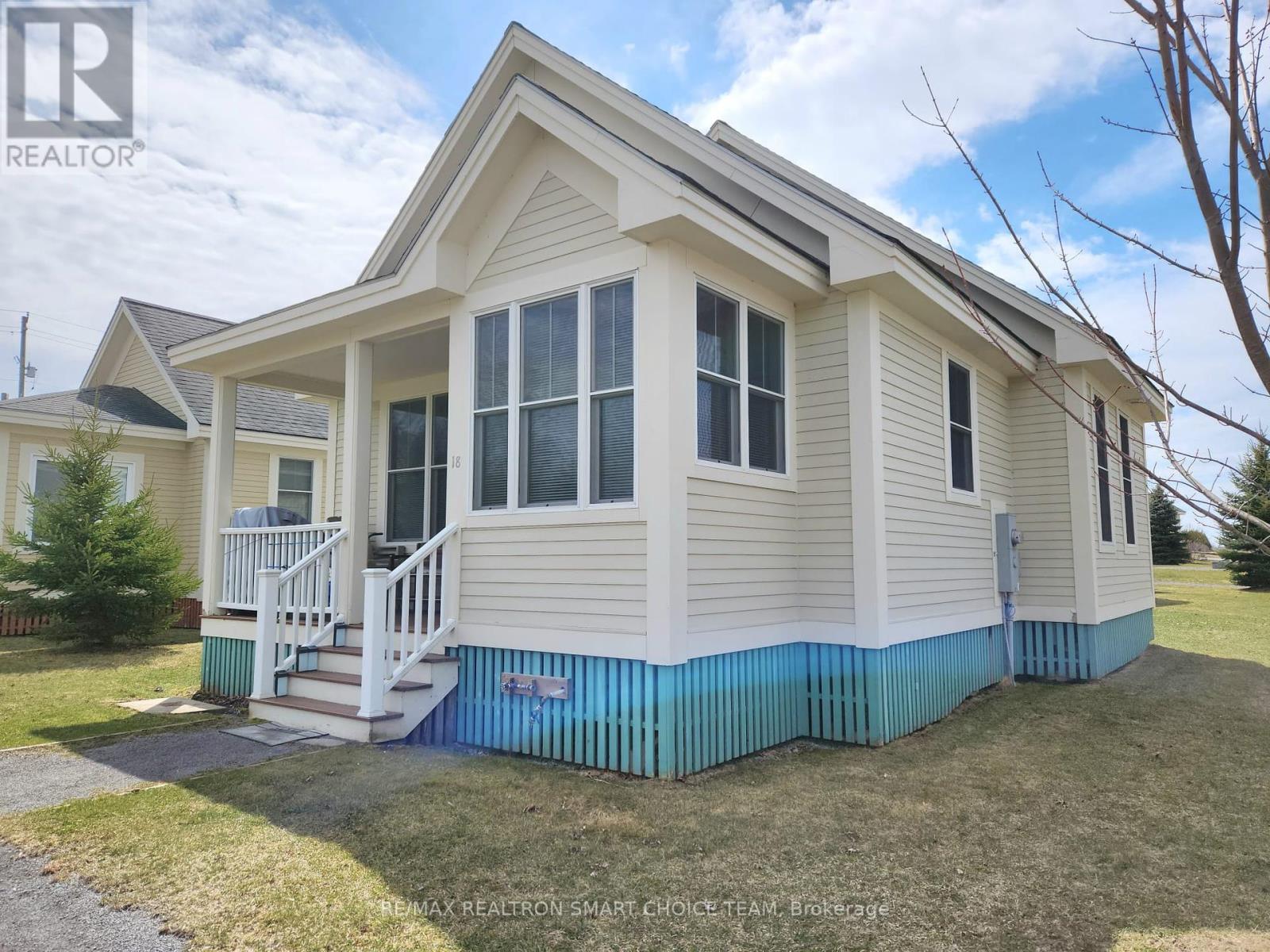 Property at 18 MEADOW VIEW LANE image 2