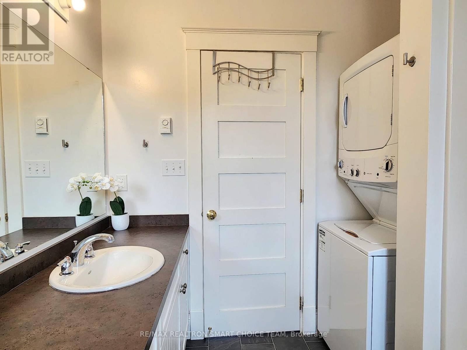 18 Meadow View Lane, Prince Edward County, Ontario  K0K 1P0 - Photo 23 - X12076163