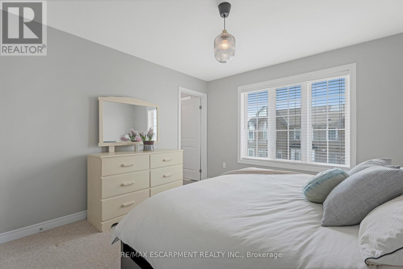 19 - 122 Dundas Street E, Hamilton, Ontario  L9H 7N3 - Photo 19 - X12076169