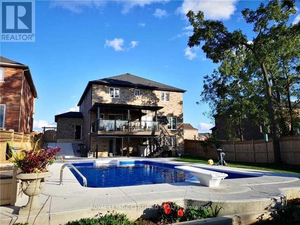 Property at 130 KINGSVIEW DRIVE image 4