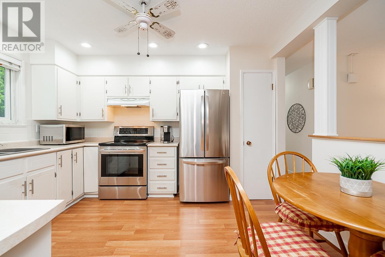 207 Harvard Drive, Port Moody, British Columbia  V3H 1S9 - Photo 8 - R2988652