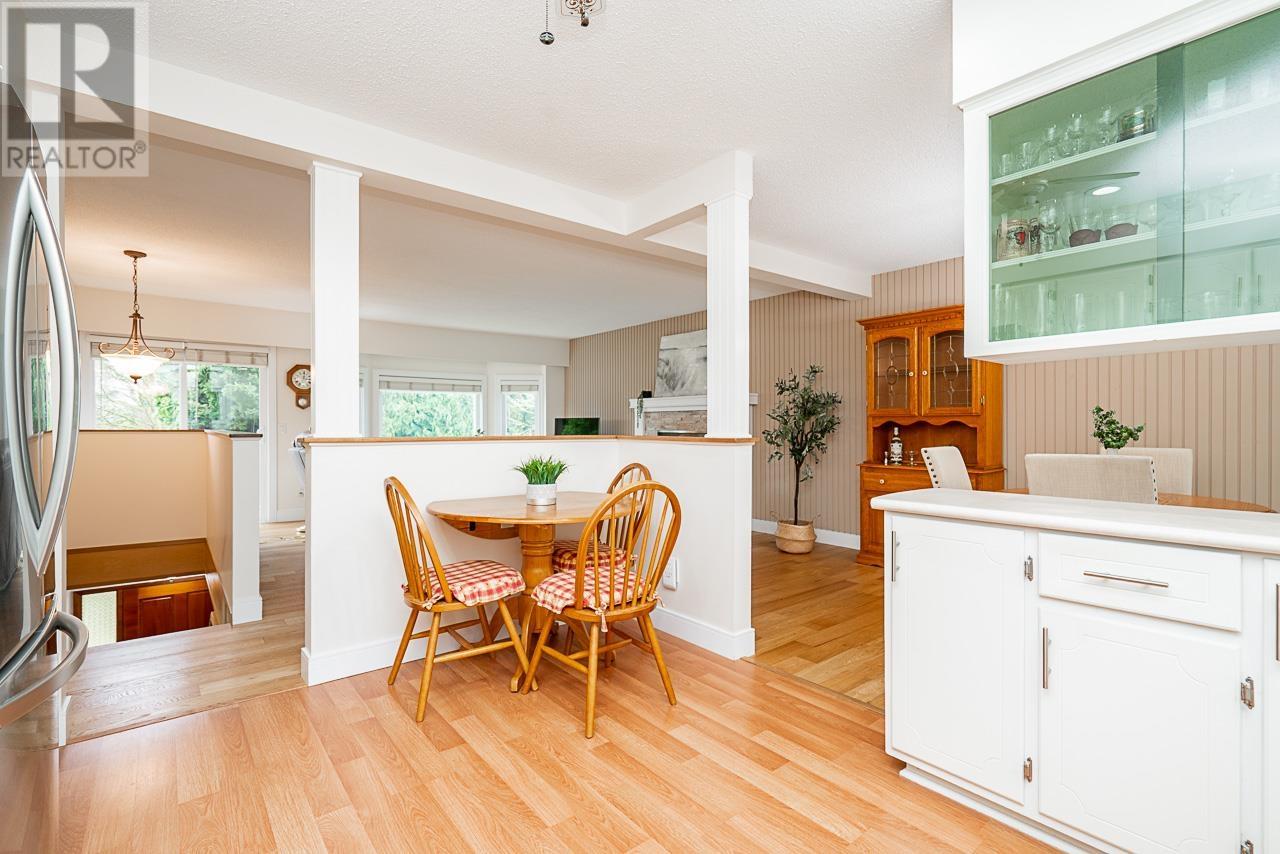 207 Harvard Drive, Port Moody, British Columbia  V3H 1S9 - Photo 9 - R2988652
