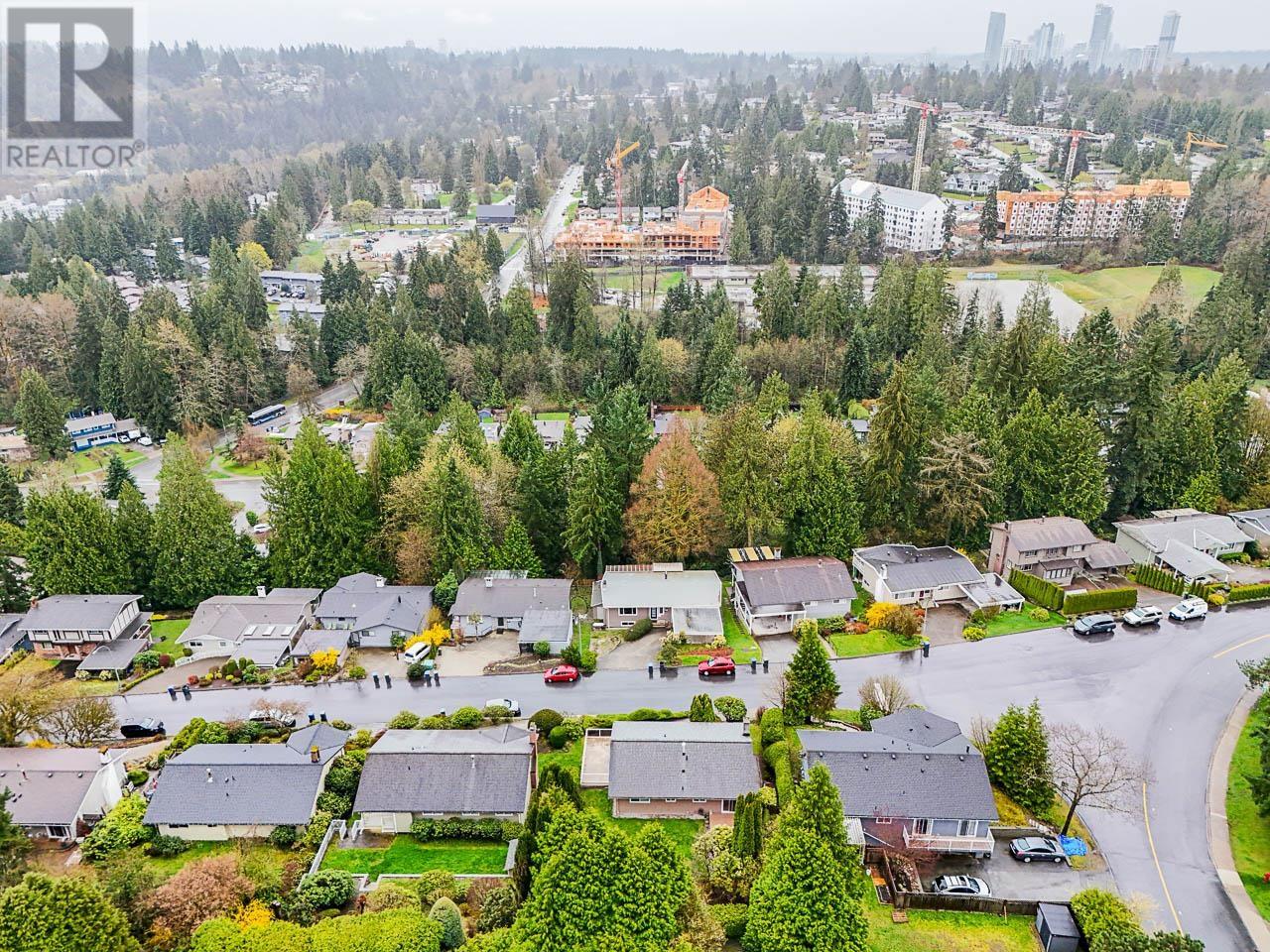 207 Harvard Drive, Port Moody, British Columbia  V3H 1S9 - Photo 36 - R2988652