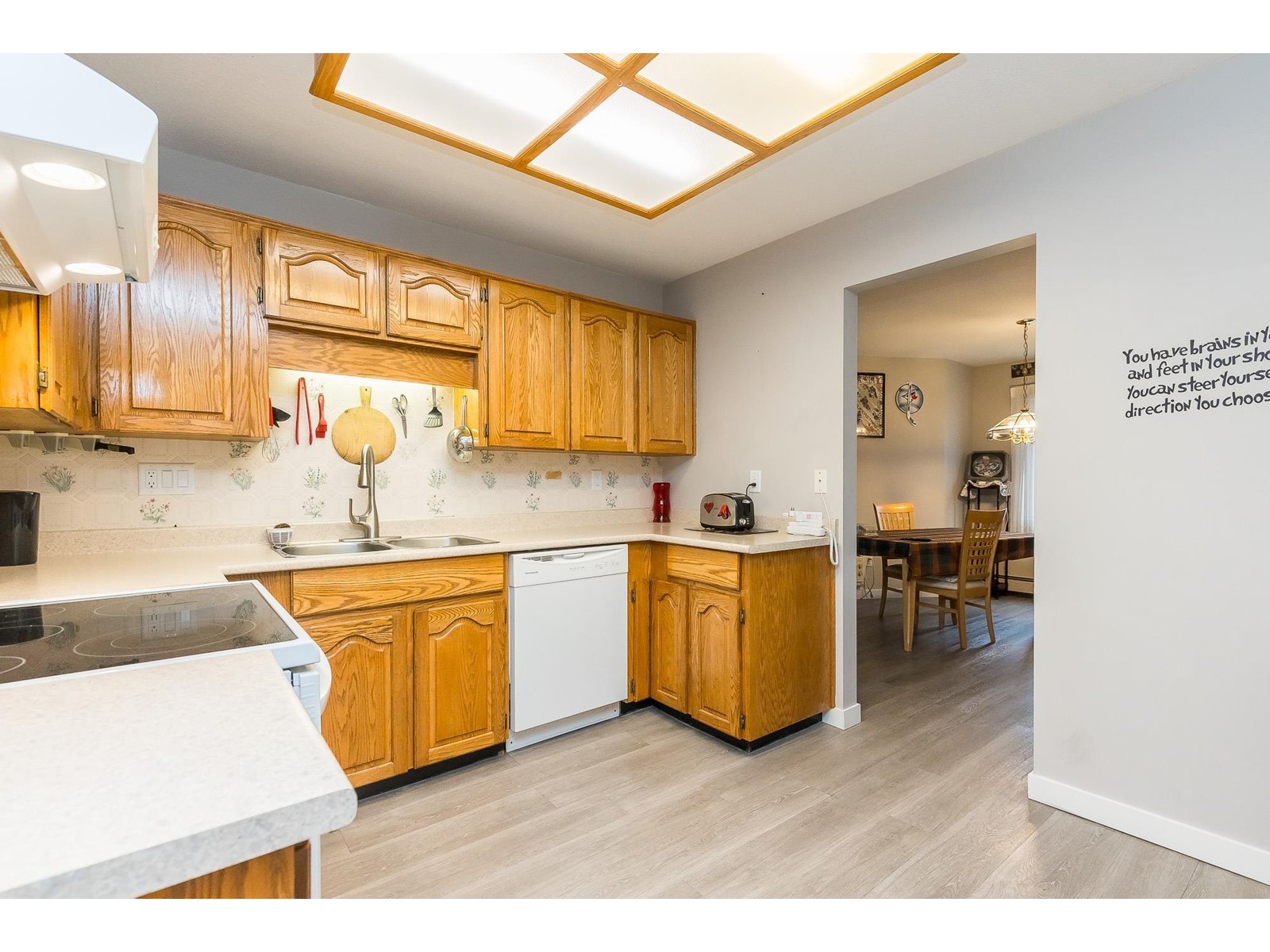 307 32823 Landeau Place, Abbotsford, British Columbia  V2S 6S6 - Photo 11 - R2978104